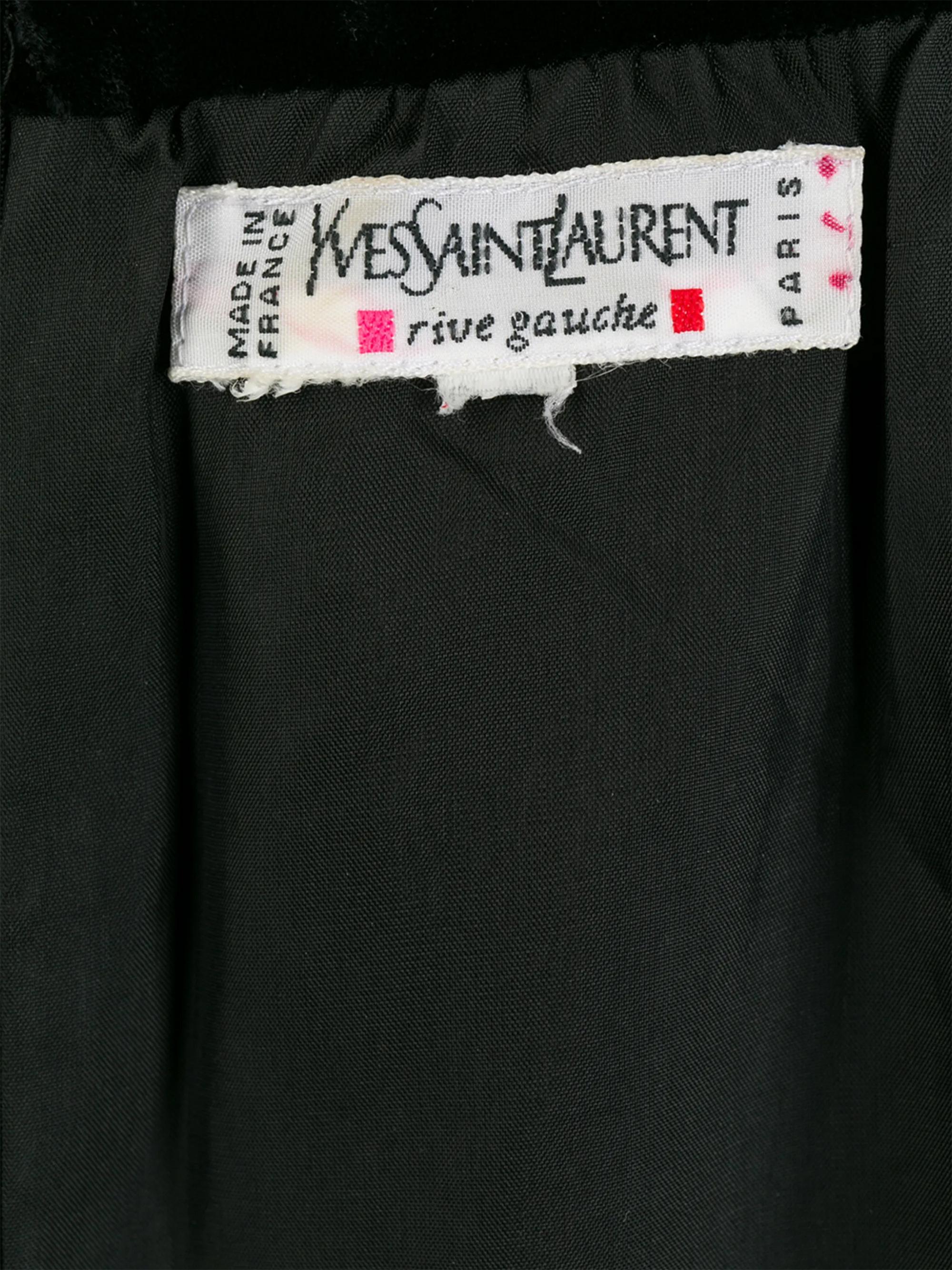 Abito in velluto di seta Yves Saint Laurent YSL degli anni '90 in vendita 3