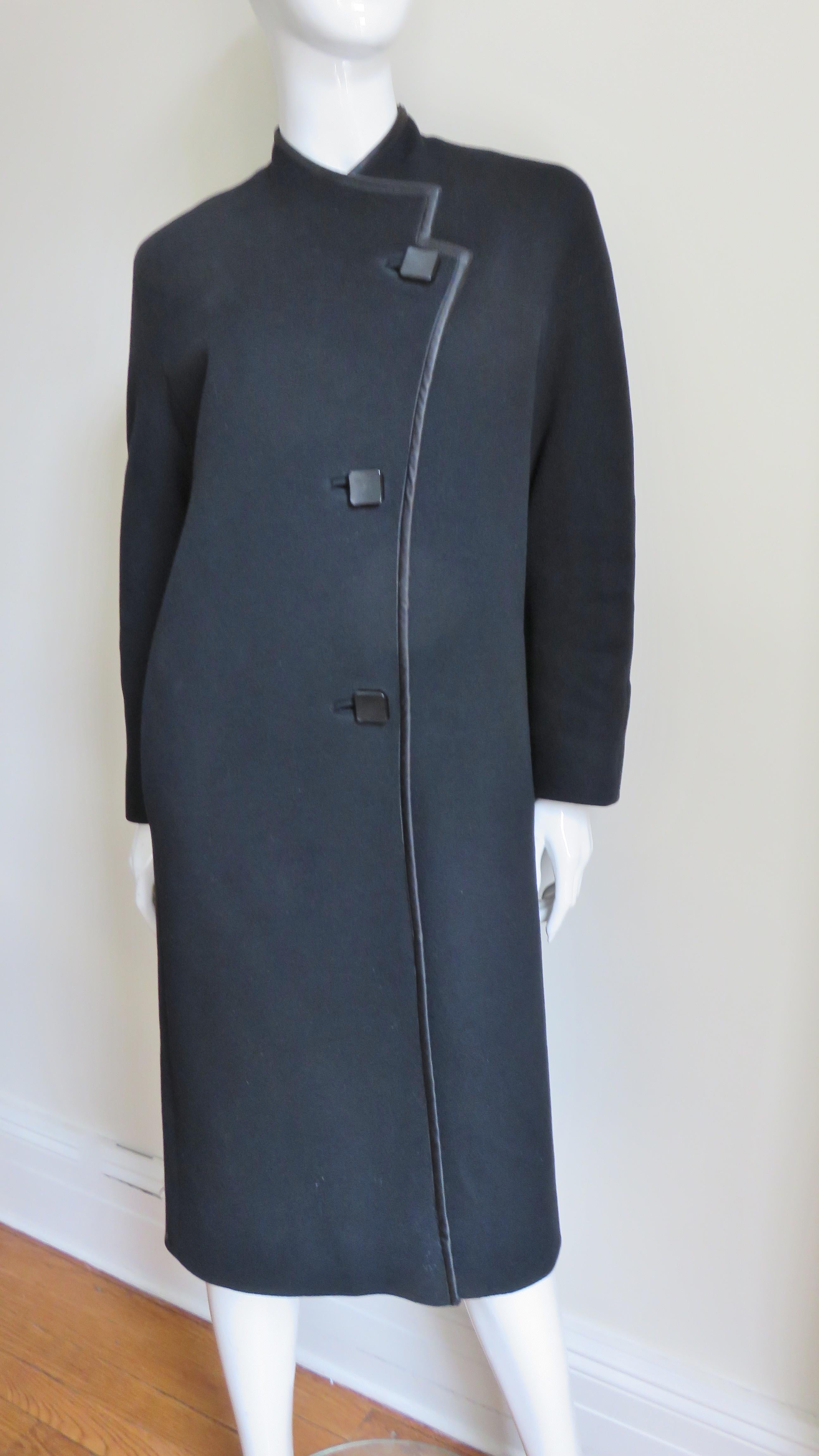  Zandra Rhodes Asymmetric Closing Coat In Good Condition In Water Mill, NY