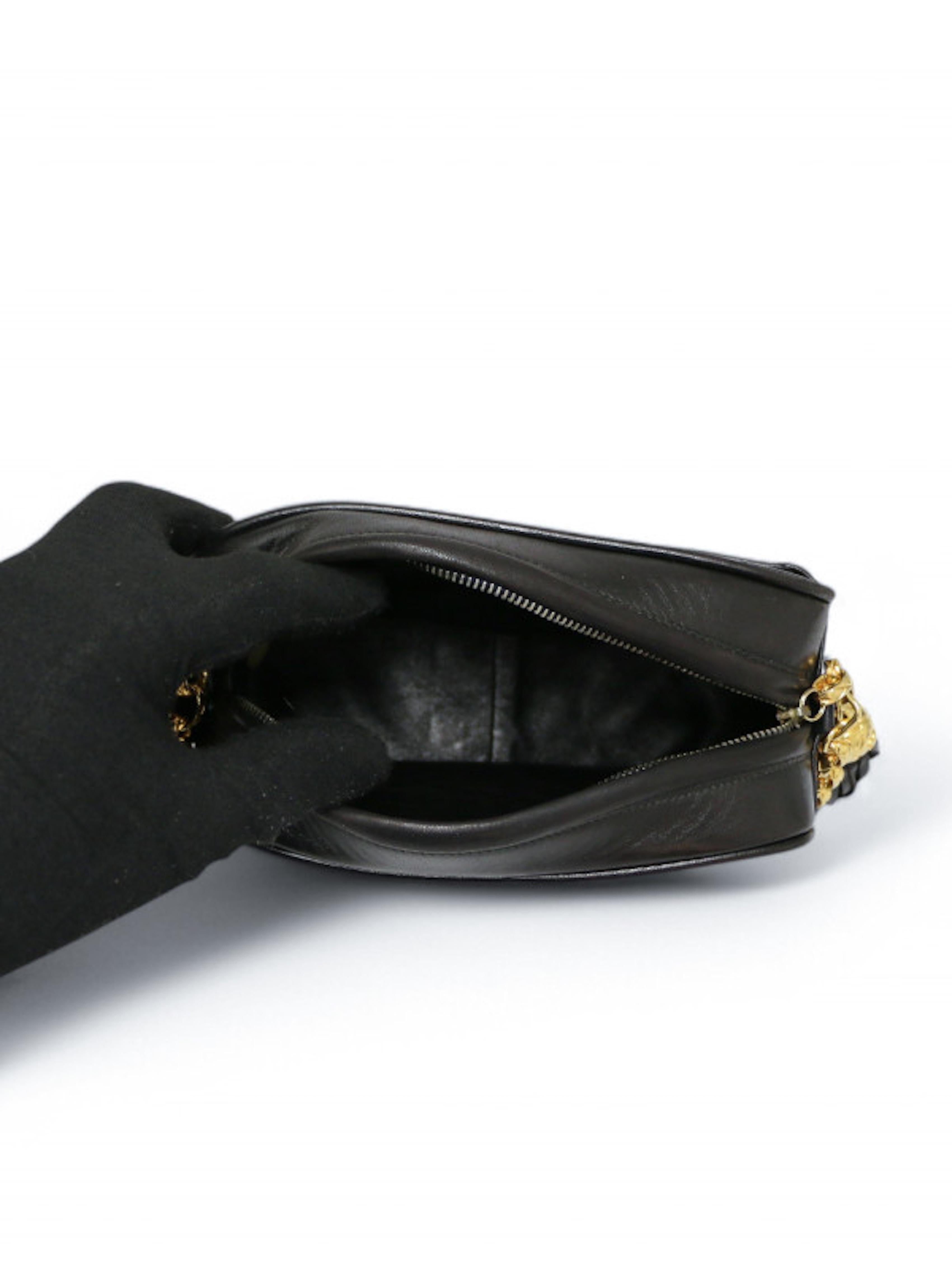 1991-1994 Chanel mini sac Caméra en vente 3