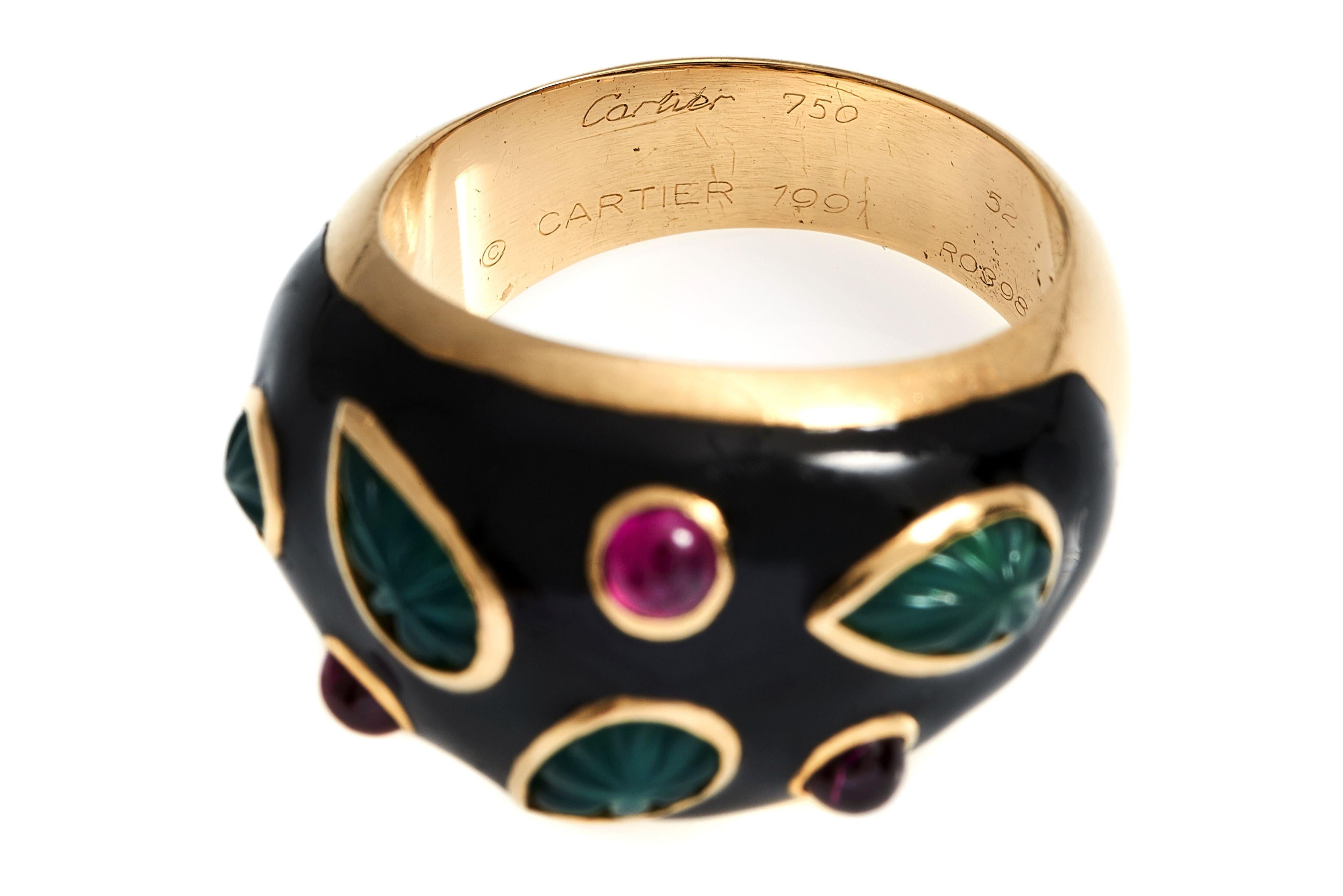 Vintage Cartier ruby chrysoprase enamel and gold dome ring In Good Condition In Malmö, SE
