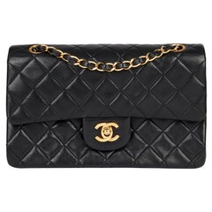 1991 Chanel Schwarz gesteppt Lammfell Leder Vintage kleine klassische Doppelklappe Tasche