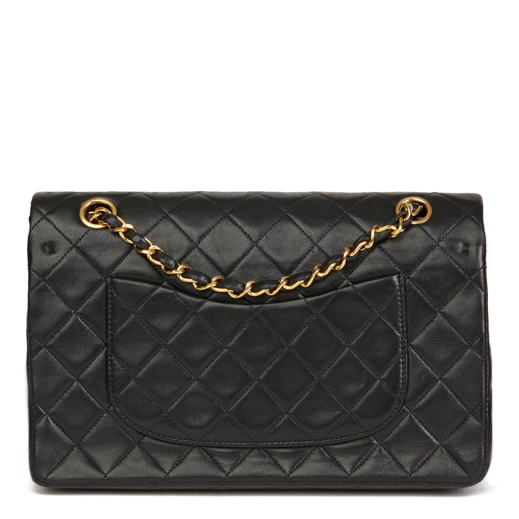 1991 Chanel Black Quilted Lambskin Vintage Medium Classic Double Flap Bag (Schwarz)