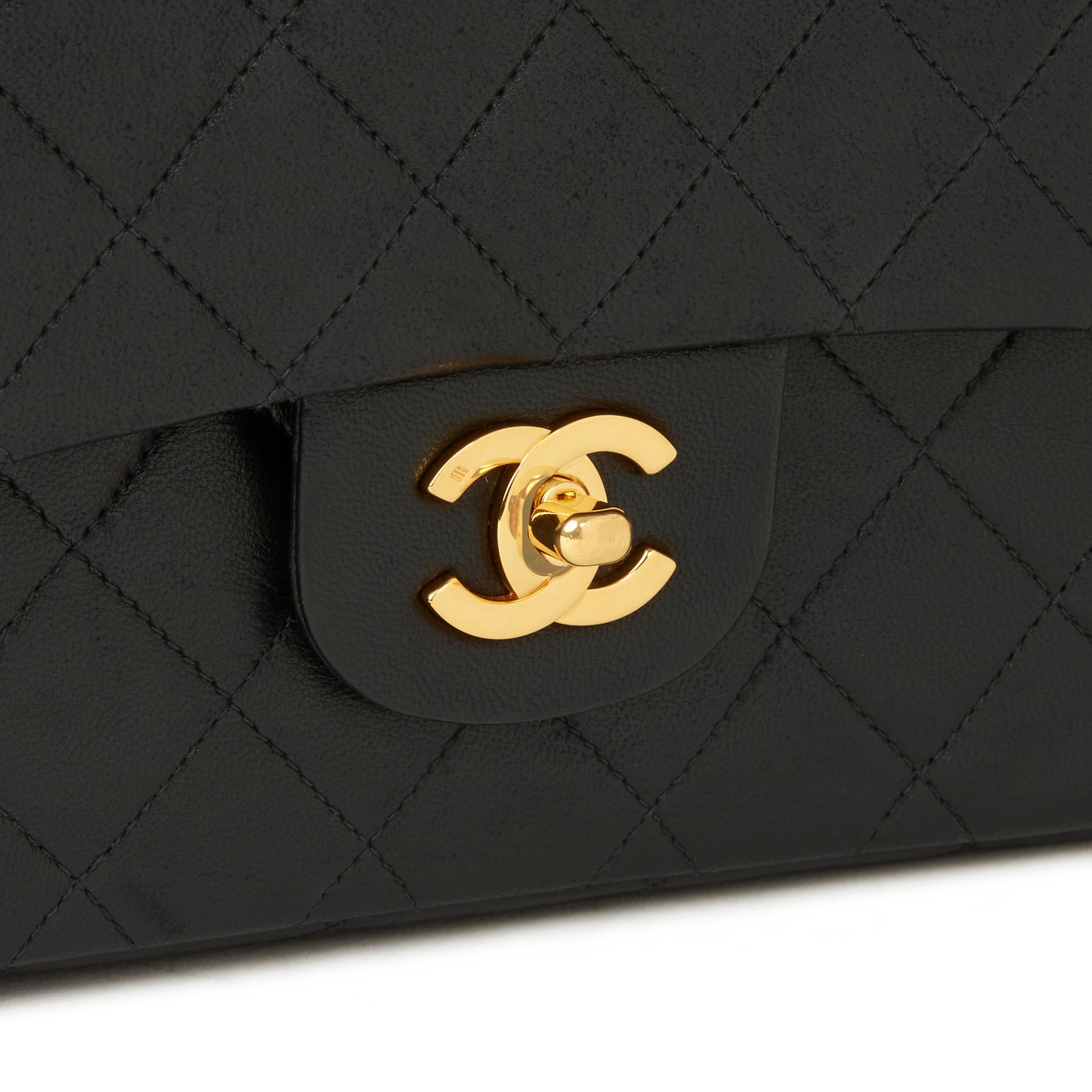 1991 Chanel Black Quilted Lambskin Vintage Medium Classic Double Flap Bag Damen