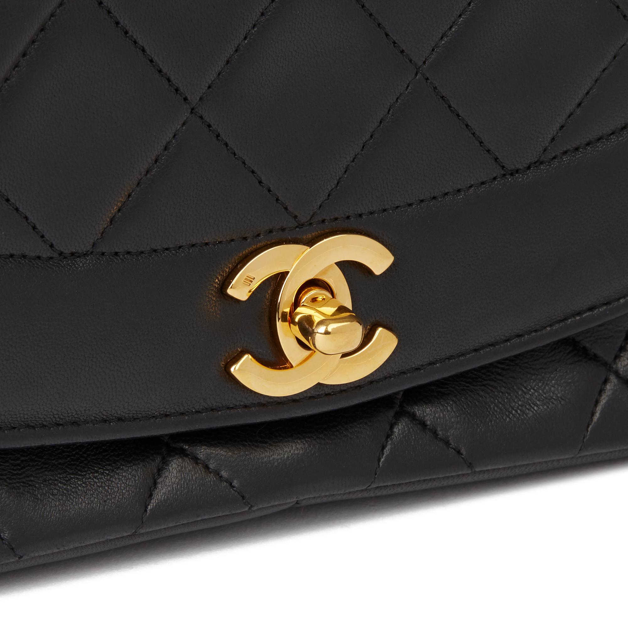 Women's 1991 Chanel Black Quilted Lambskin Vintage Medium Diana Classic Single Flap Bag