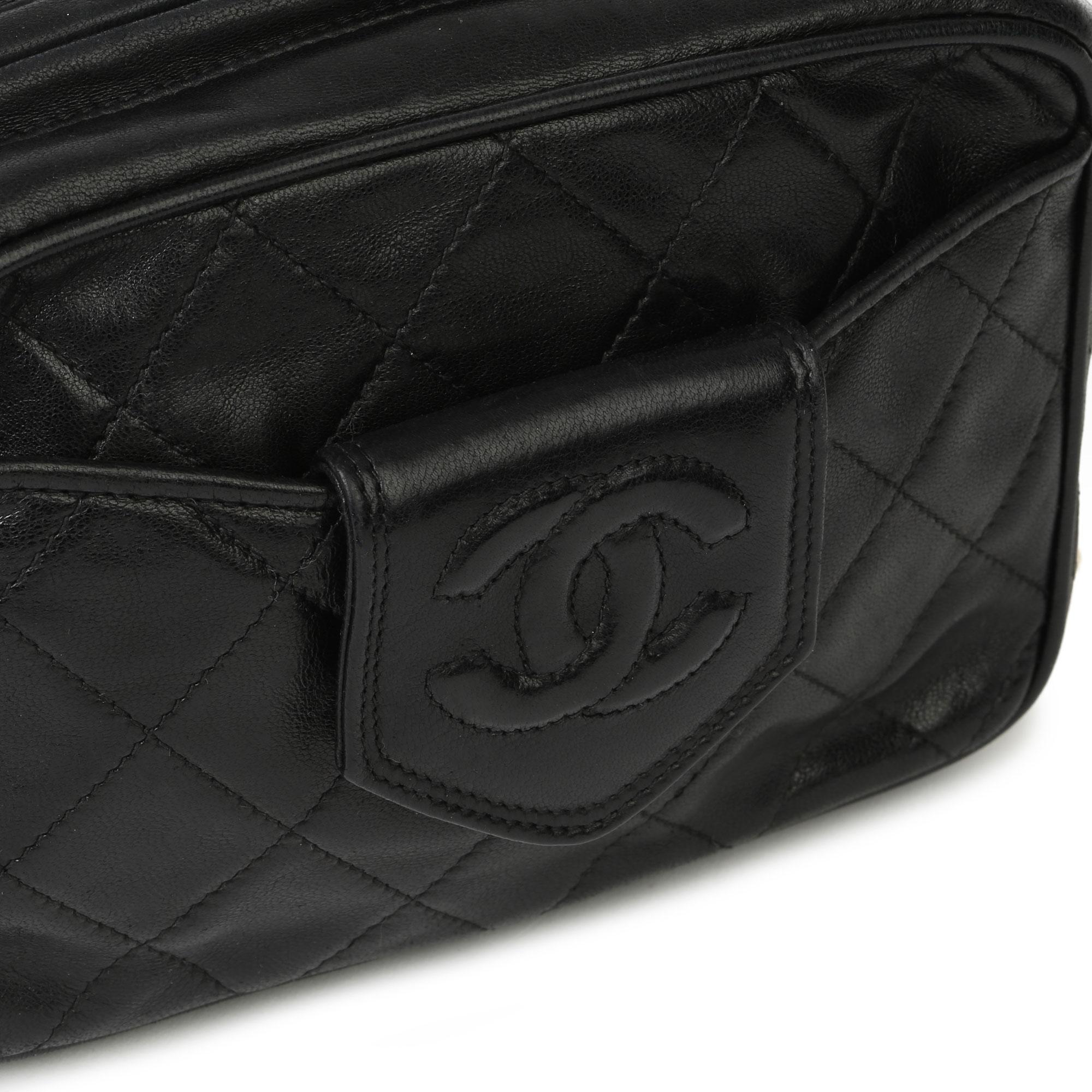 1991 Chanel Schwarz gesteppt Lammfell Vintage zeitlos Fransen Kameratasche 2