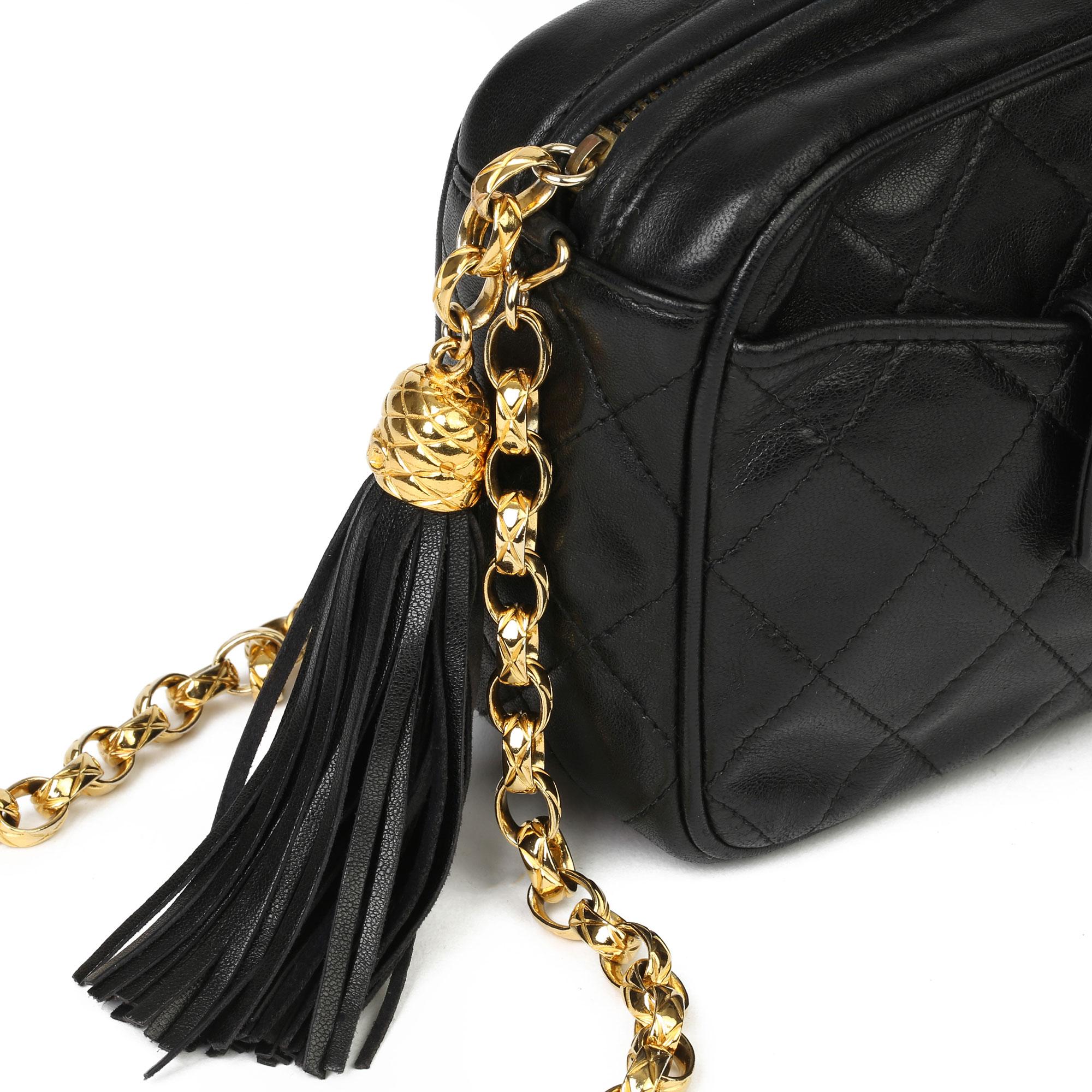 1991 Chanel Schwarz gesteppt Lammfell Vintage zeitlos Fransen Kameratasche 3