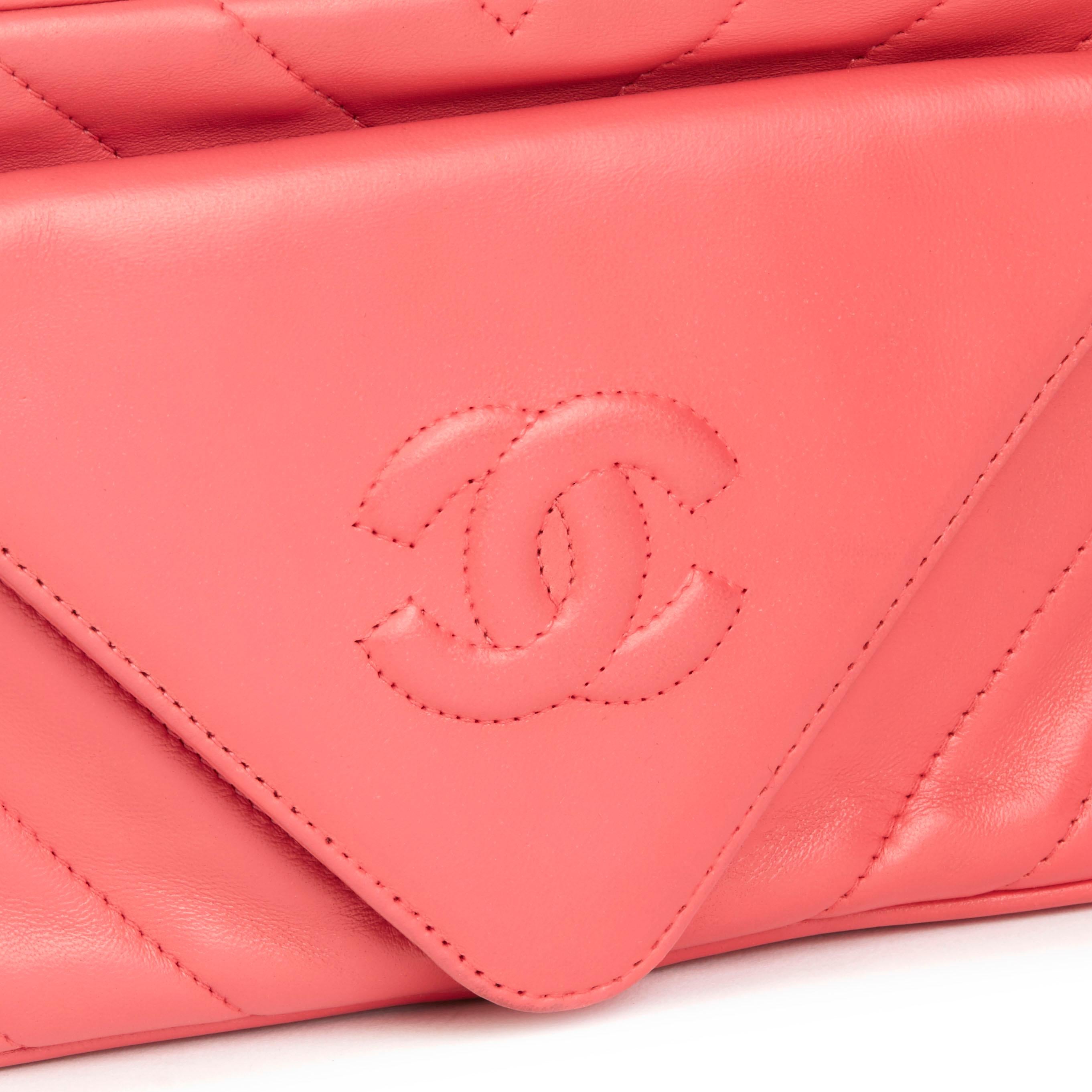 1991 Chanel Pink Chevron Quilted Lambskin Vintage Timeless Camera Bag In Good Condition In Bishop's Stortford, Hertfordshire