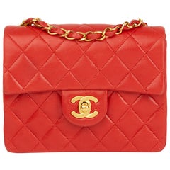 chanel 1991 Mini sac à rabat vintage en cuir d'agneau matelassé rouge