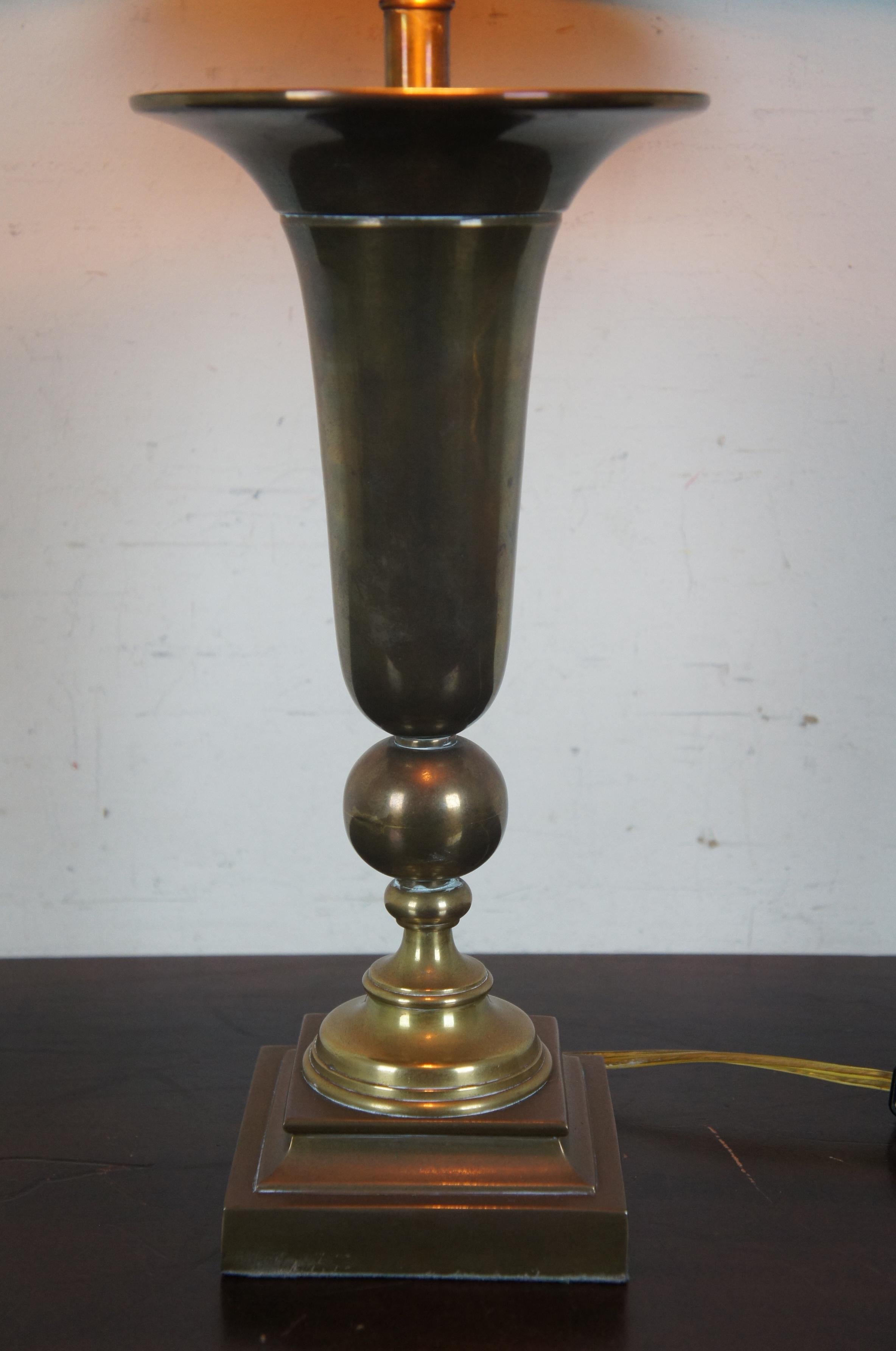1991 Chapman Brass Graceful Urn Form Table Lamp 15100A Traditional Trumpet 4