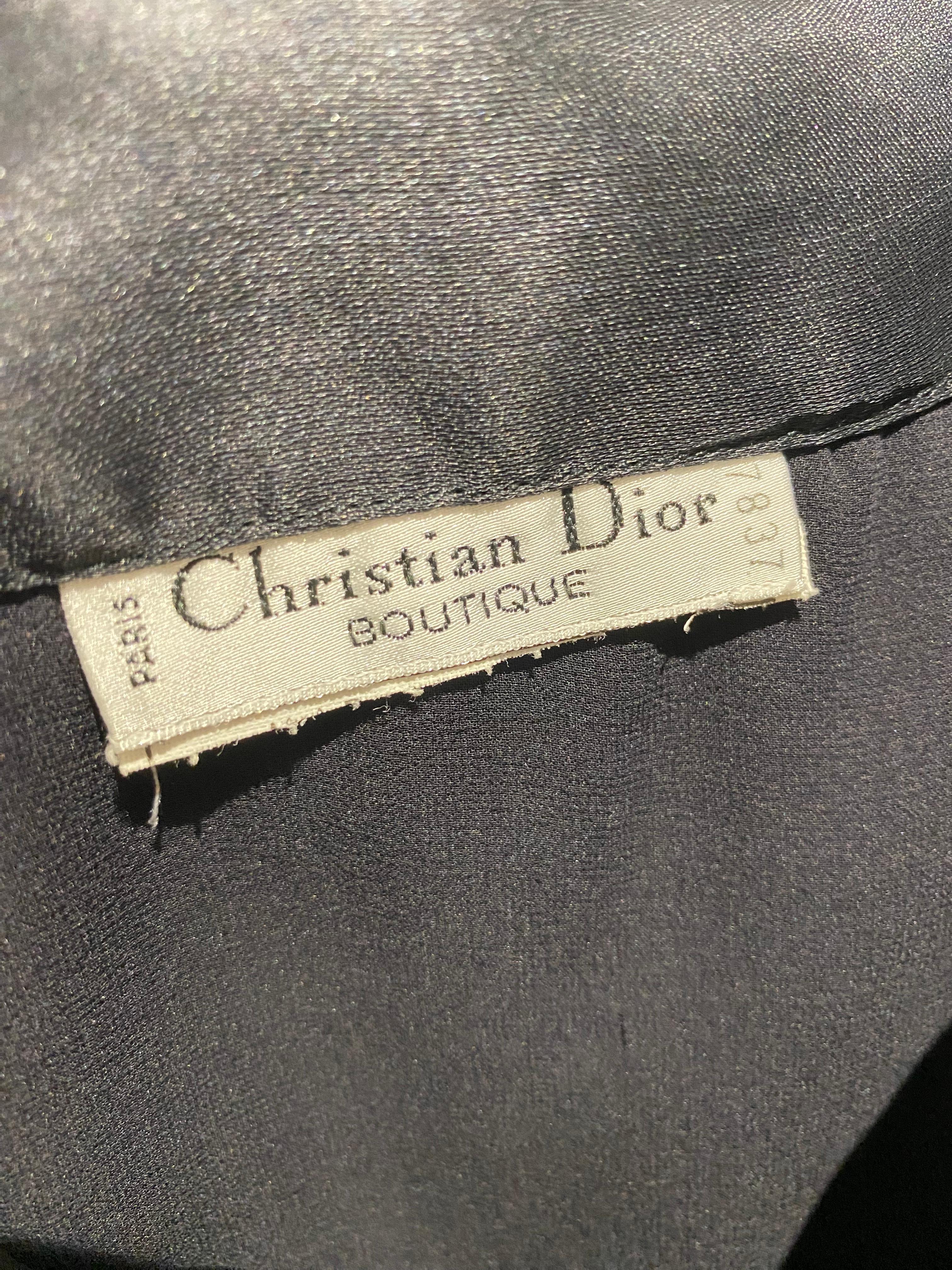 1991 Christian Dior  by Ferre Vestido de seda negro con un hombro y manga abullonada en venta 4