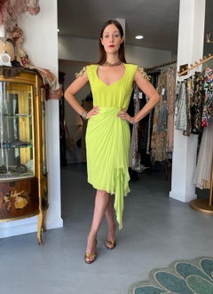 1991 Christian Dior Demi-Couture Chartreuse Drapiertes Kleid aus Seide mit Metallic-Perlen aus Chartreuse