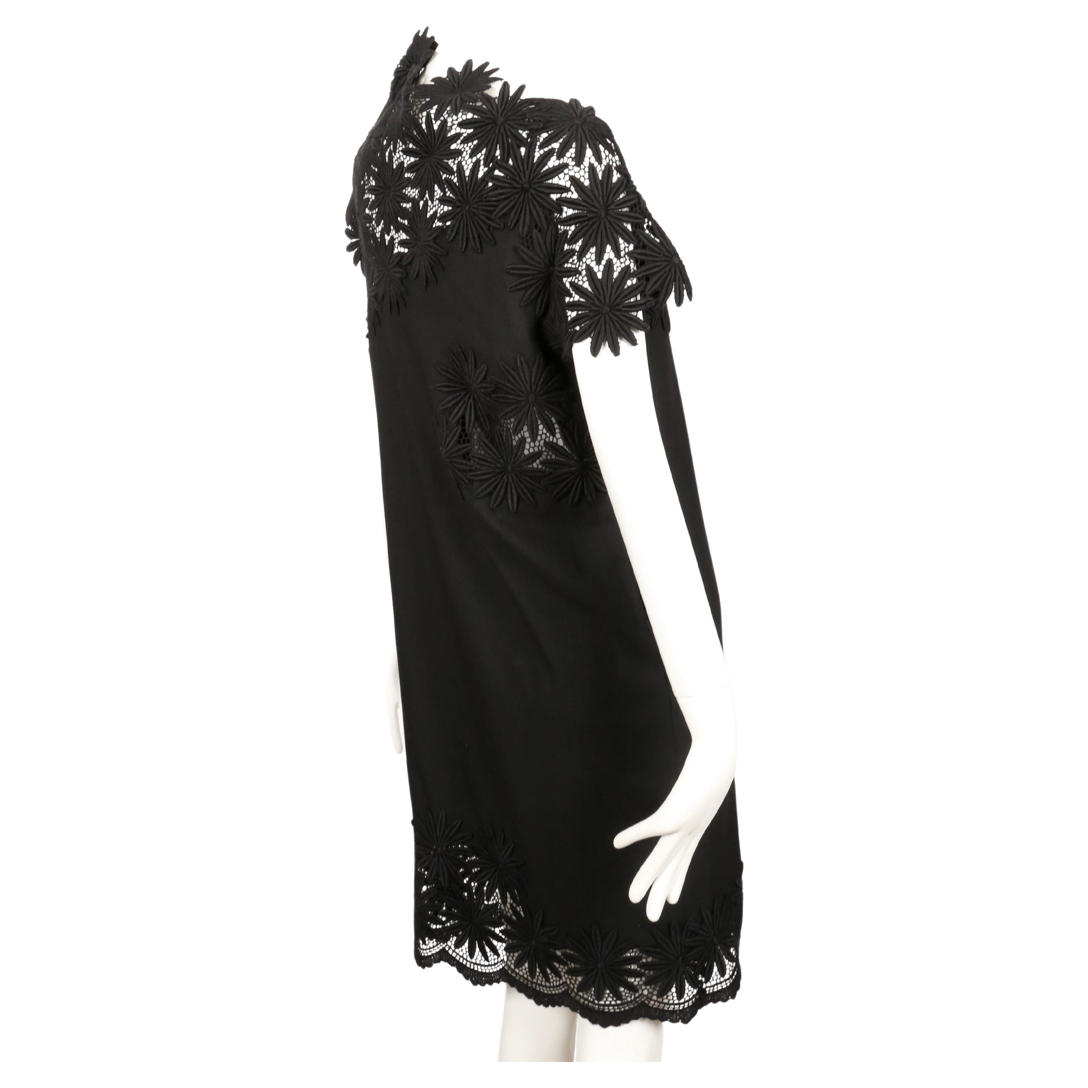 1991 COMME DES GARCONS schwarzes besticktes Spitzenkleid RUNWAY im Angebot 1