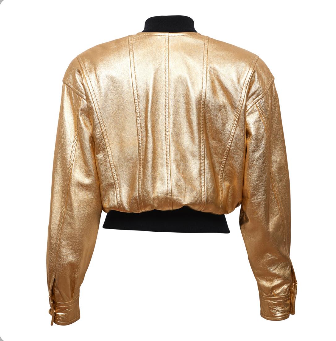 Or Escada - Veste dorée, 1991 en vente