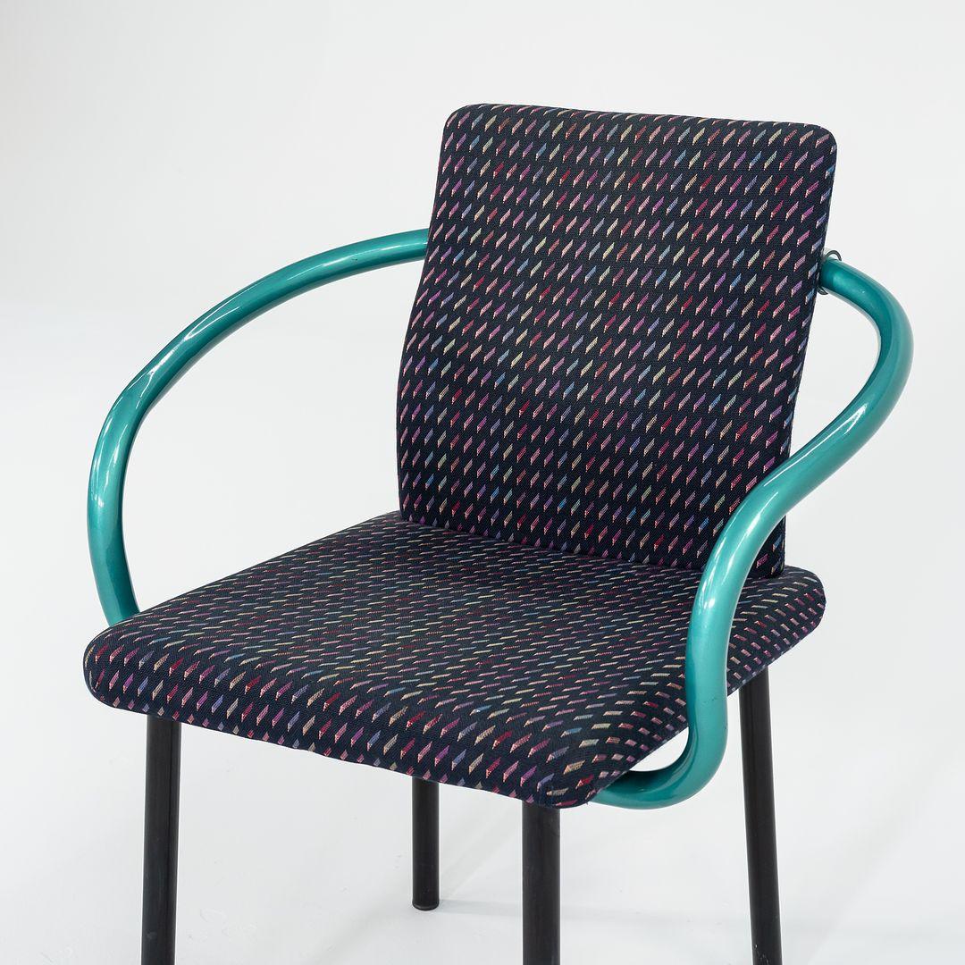 1991 Ettore Sottsass Chaises de salle à manger Mandarin en sarcelle avec tapisserie à motifs multiples en vente 3