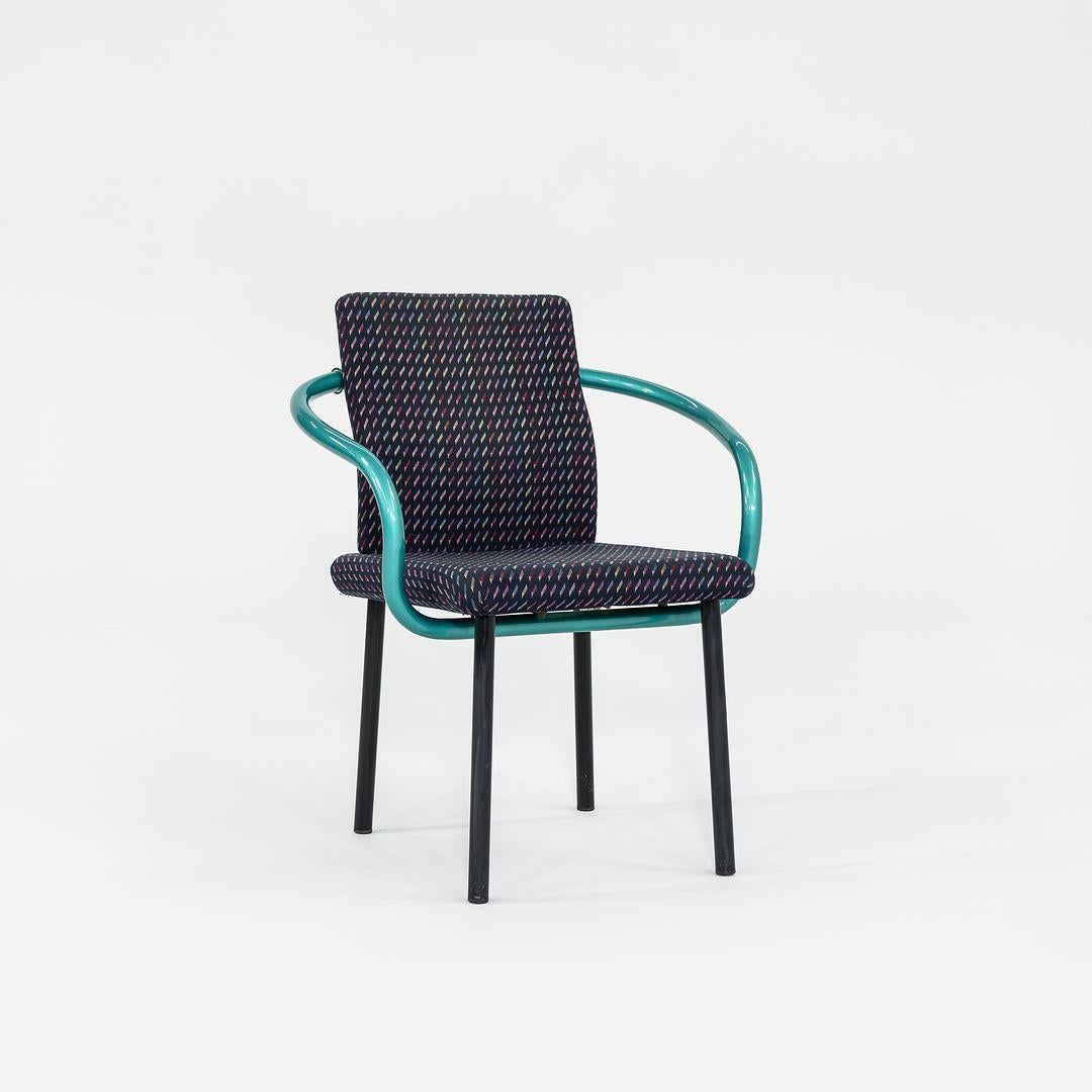 Moderne 1991 Ettore Sottsass Chaises de salle à manger Mandarin en sarcelle avec tapisserie à motifs multiples en vente