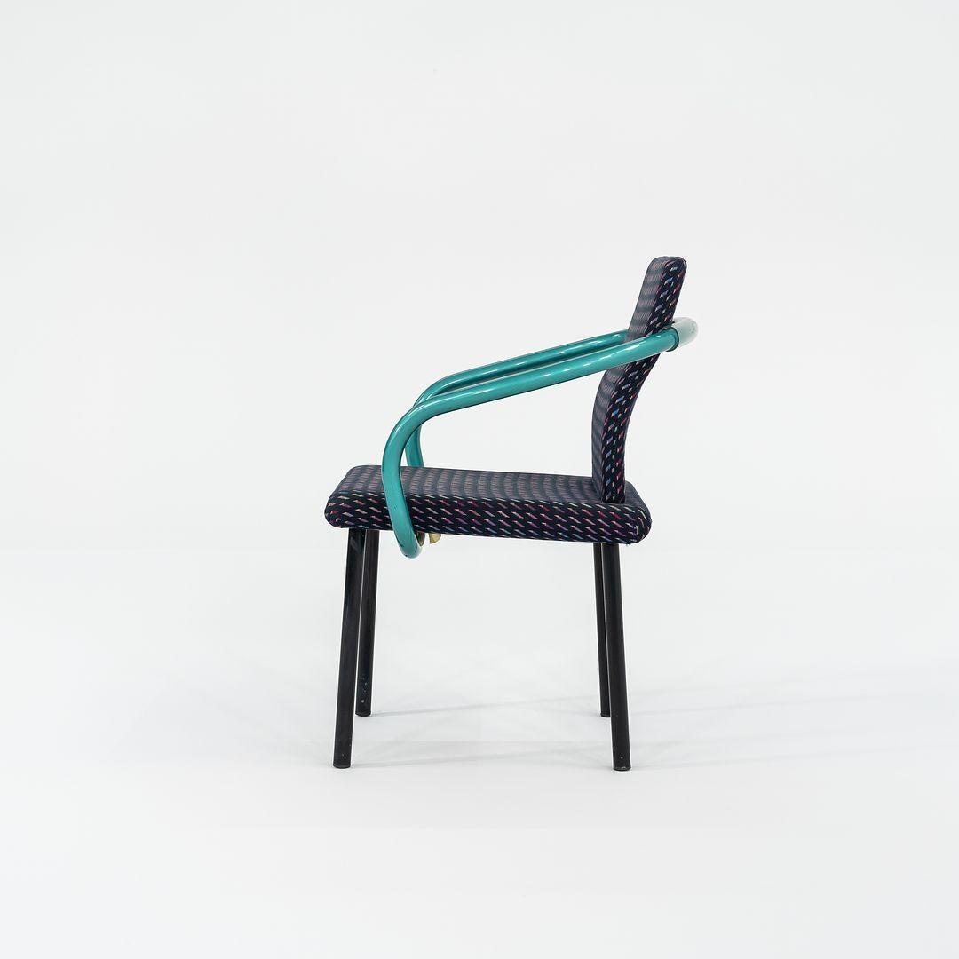 Fin du 20e siècle 1991 Ettore Sottsass Chaises de salle à manger Mandarin en sarcelle avec tapisserie à motifs multiples en vente