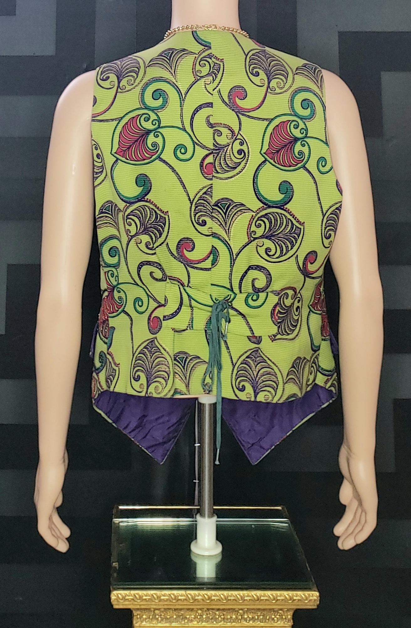 1991 GIANNI VERSACE PRIVATE COLLECTION SILK TWILL WAISTCOAT w/ SEQUIN EMBROIDERY In New Condition For Sale In Montgomery, TX