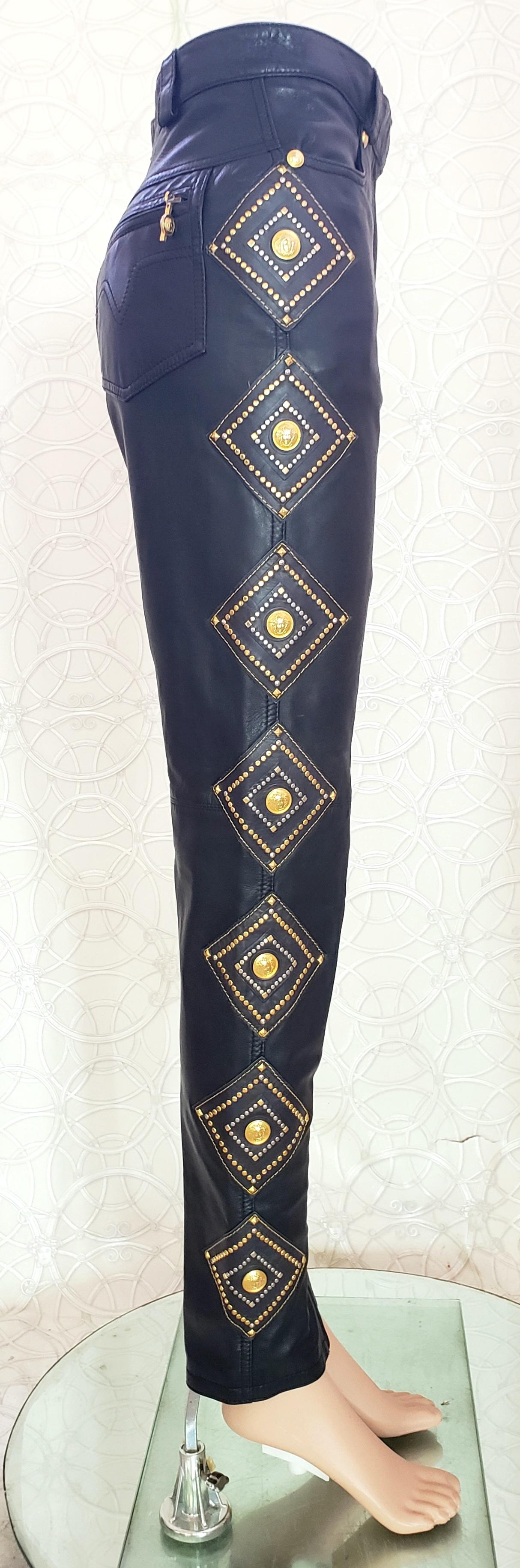 1991 GIANNI VERSACE PRIVATE MUSEUM WORTHY COLLECTION BLACK LEATHER STUDDED Pants For Sale 4