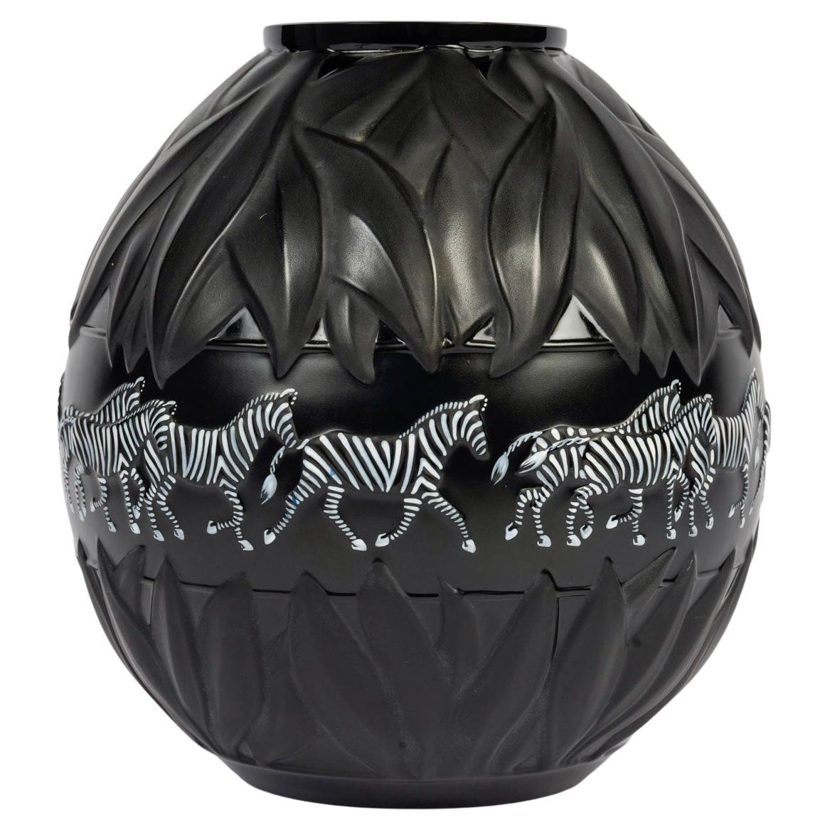 1991 Marie-Claude Lalique - Vase Tanzanie Zèbres Cristal Noir Blanc Émail en vente