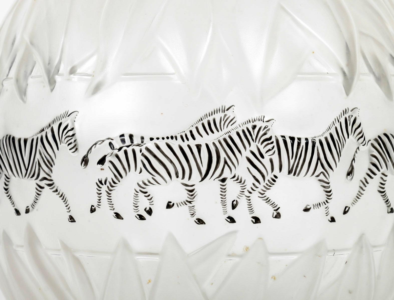 1991 Marie Claude Lalique - Vase Tanzania Zebras Cristal Black Enamel  In Good Condition In Boulogne Billancourt, FR
