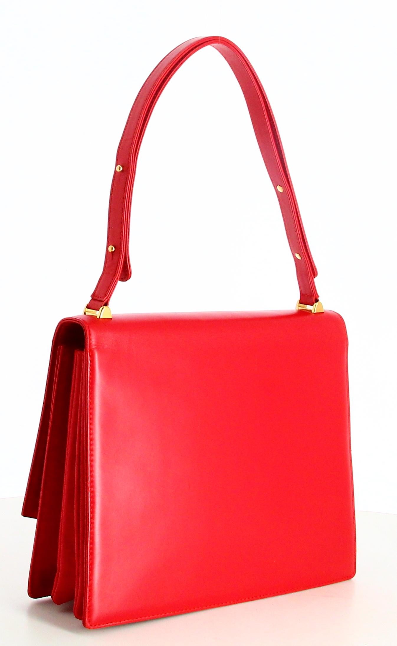 1991 Opera Louis Vuitton Red Leather Handbag  For Sale 2