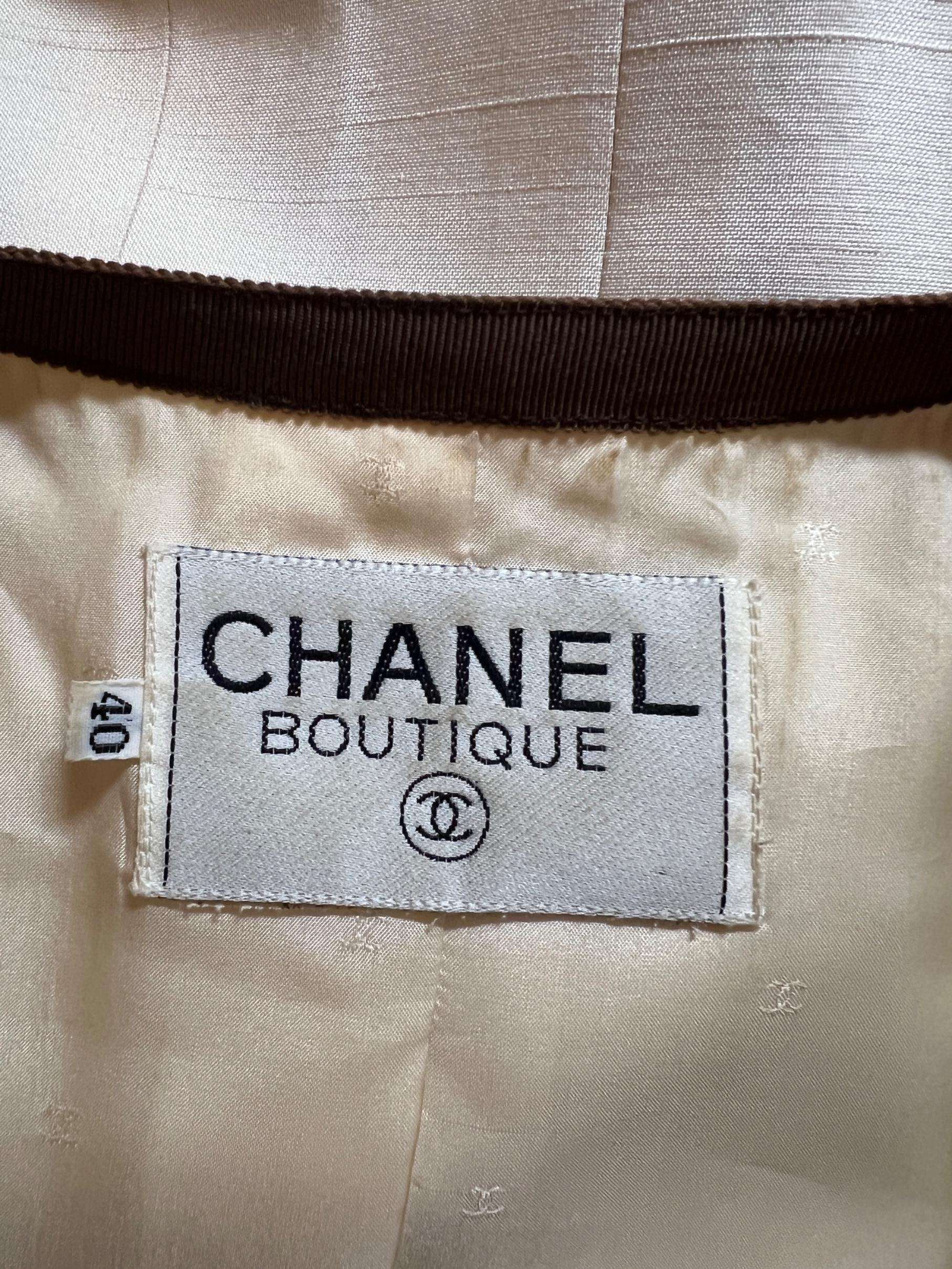 1991 Runway Chanel Cream and Brown Skirt Suit For Sale 3