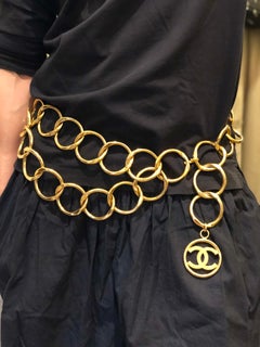 1991 SS Runway Vintage CHANEL Super Massive Gold Toned Chain Belt 5cm Diameter