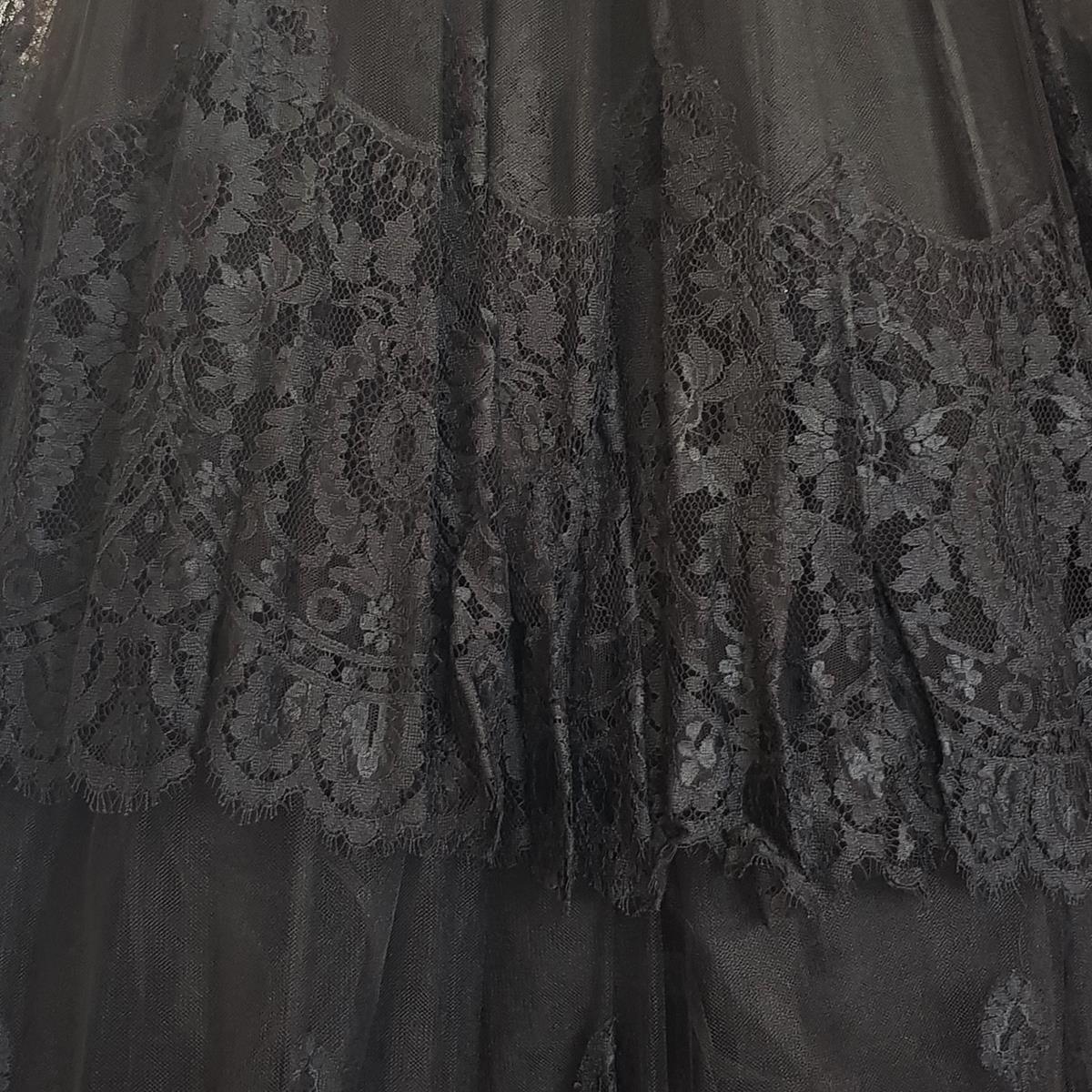 1991 Valentino Boutique Black Lace Dress S In Excellent Condition For Sale In Gazzaniga (BG), IT