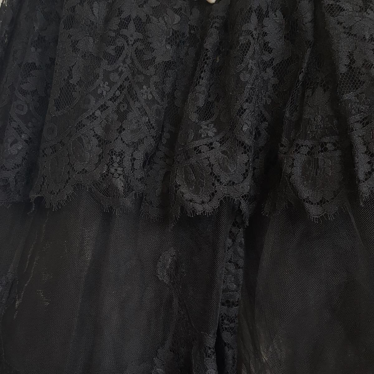 1991 Valentino Boutique Black Lace Dress S For Sale 3