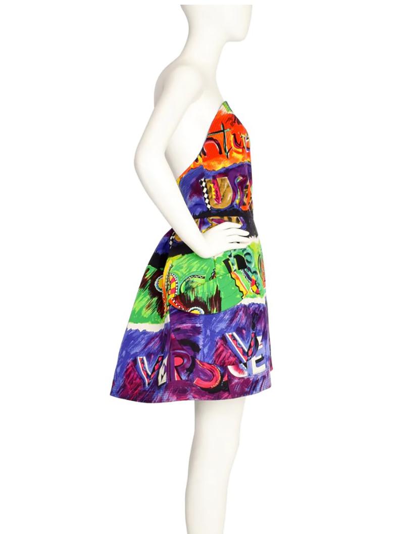 1991 VERSACE VINTAGE COLORFUL ABSTRACT PRIN STRUCTURED DRESS Sz IT 42 In Excellent Condition In Montgomery, TX