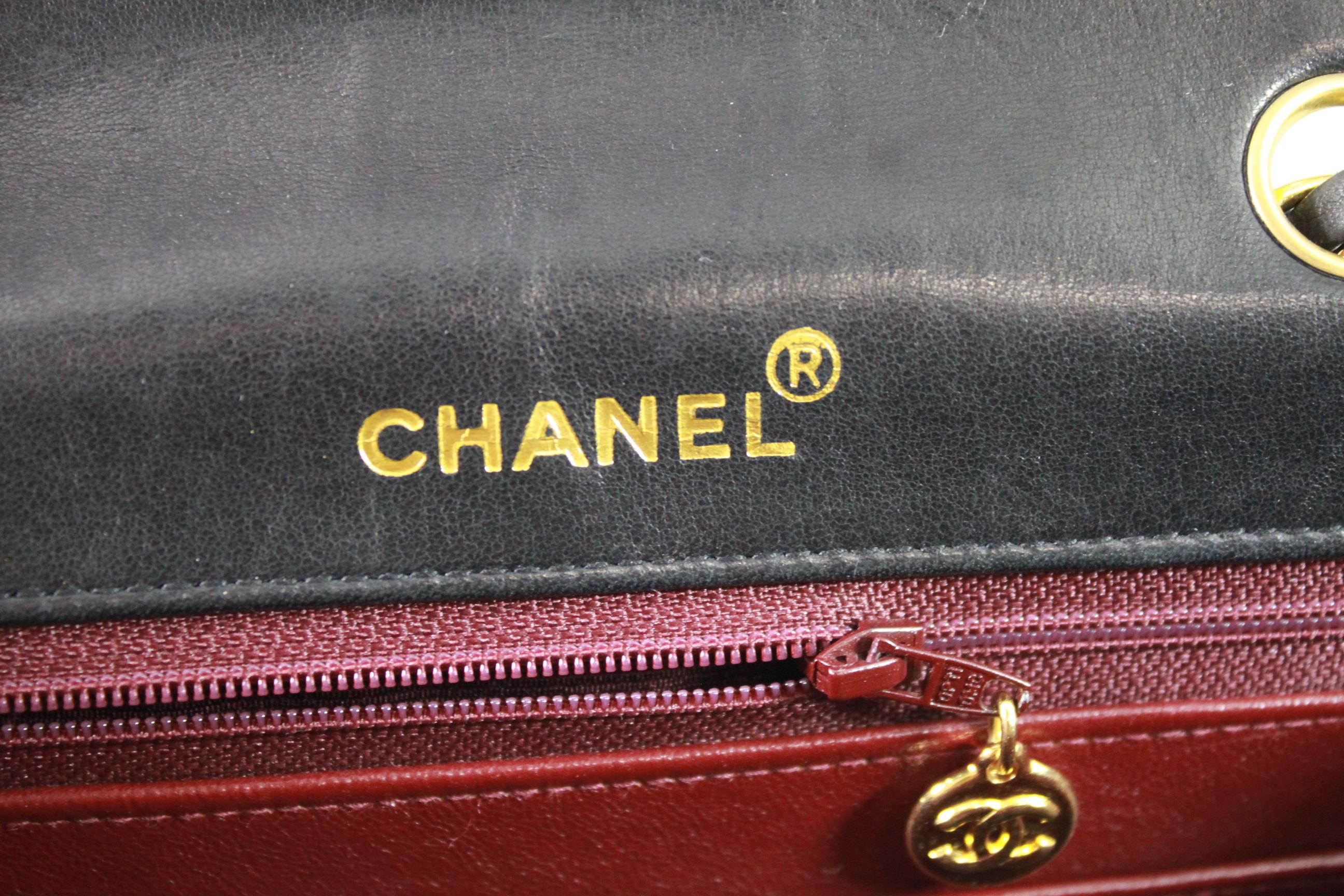 1991 Vintage Chanel Black Lambskin Leather Bag with 2.55 Golden Hardware 5