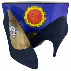1991 Vintage Versace Atelier A Scarpe di raso nero 37 - 7 NWT