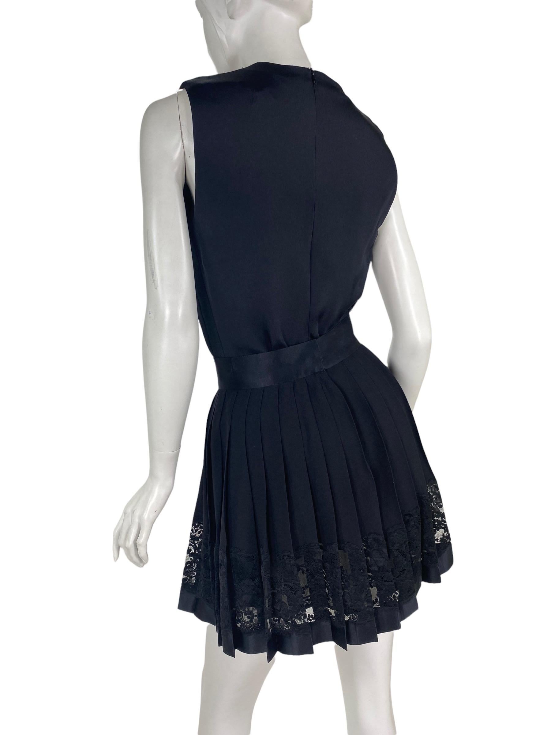 Women's 1991 Vintage Versace Atelier Black Silk Lace Mini Dress Skirt Set For Sale