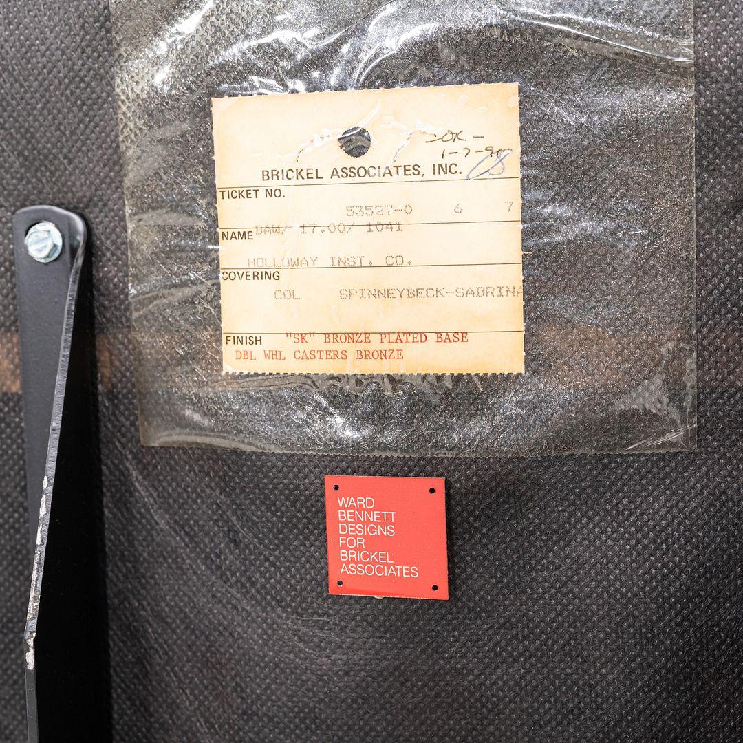 1991 Ward Bennett Chefschreibtischstuhl für Brickel Associates, 12x verfügbar im Angebot 3