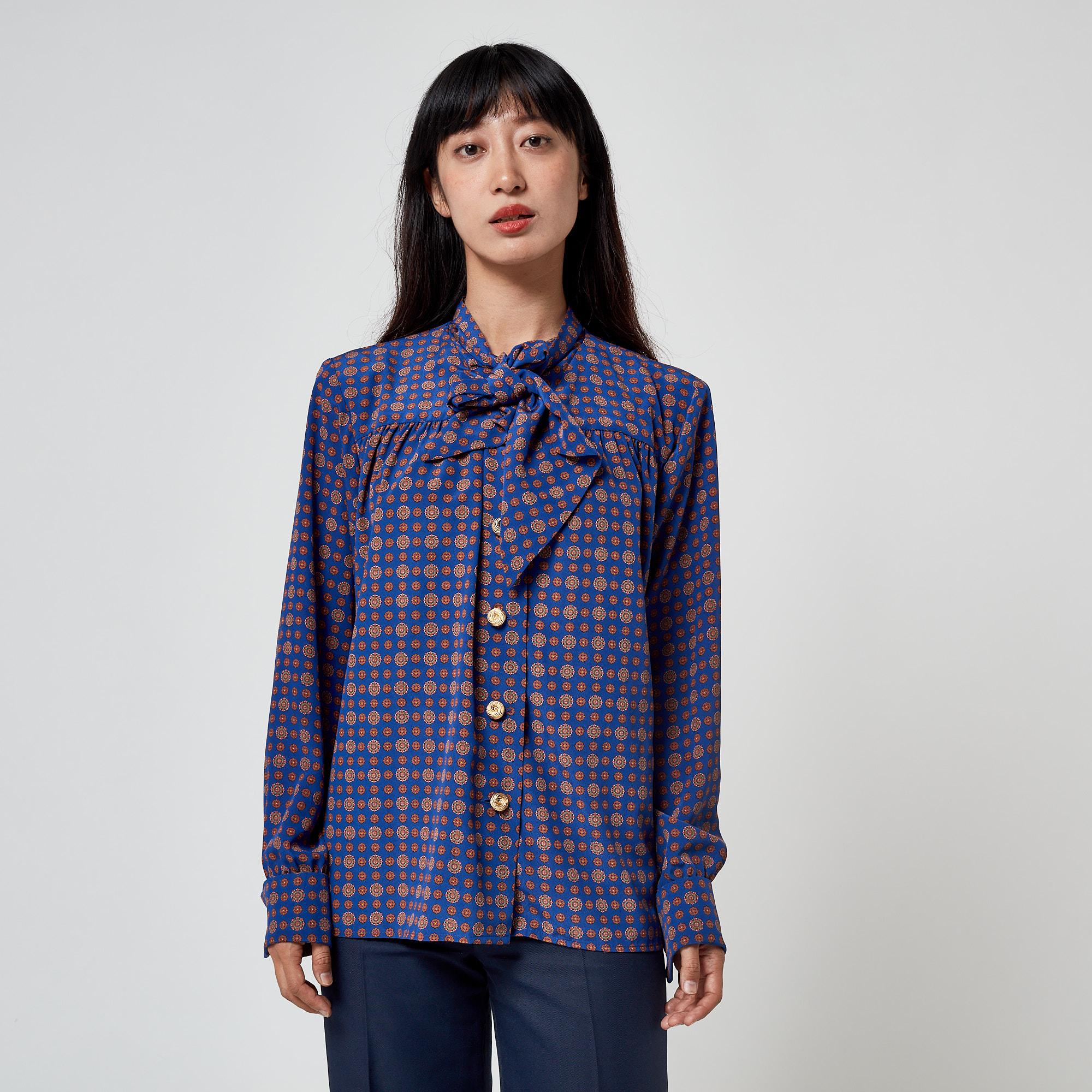 1991 Yves Saint Laurent Tudor Rose Print Blouse with Gold Buttons en vente 2