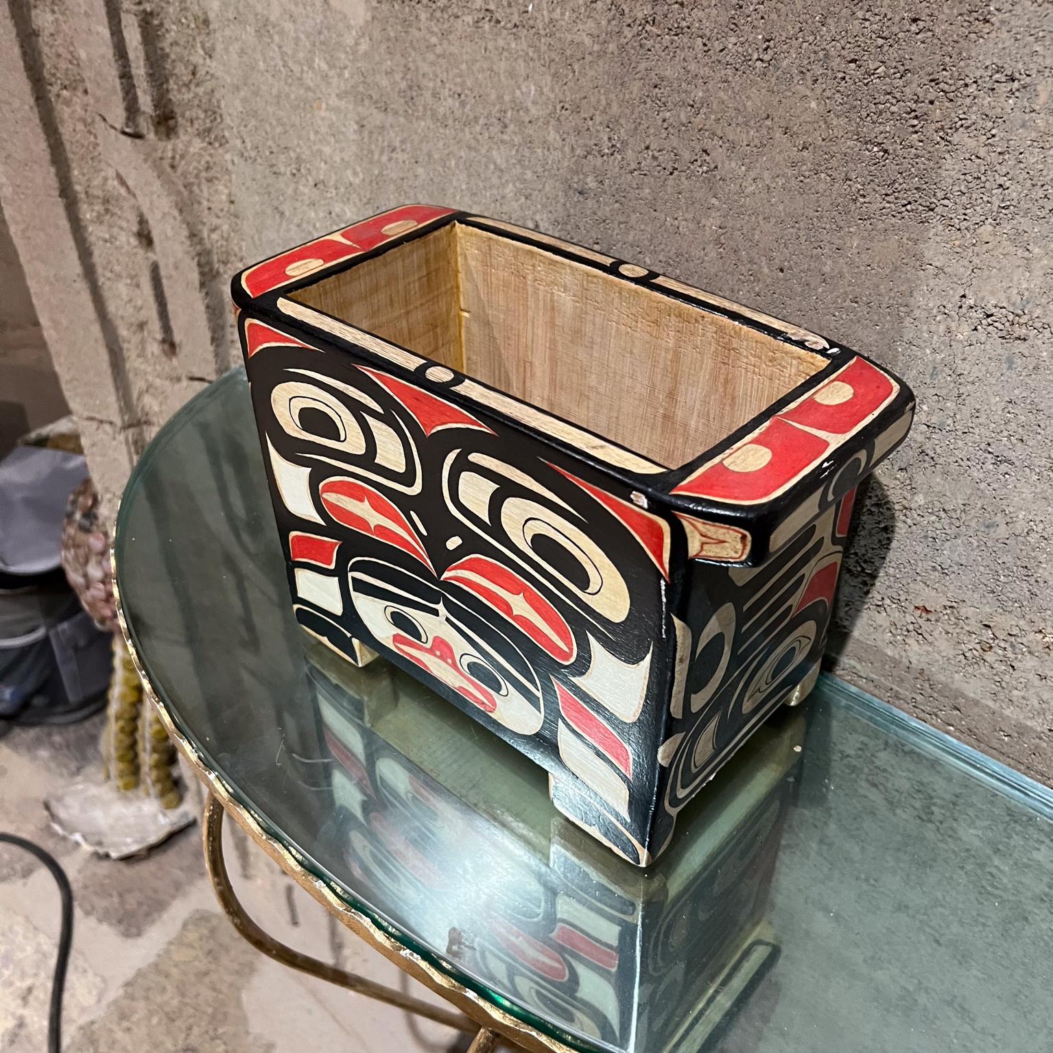American 1992 Alaska Native Nations Spakwus Eagle Bentwood Yellow Cedar Box For Sale