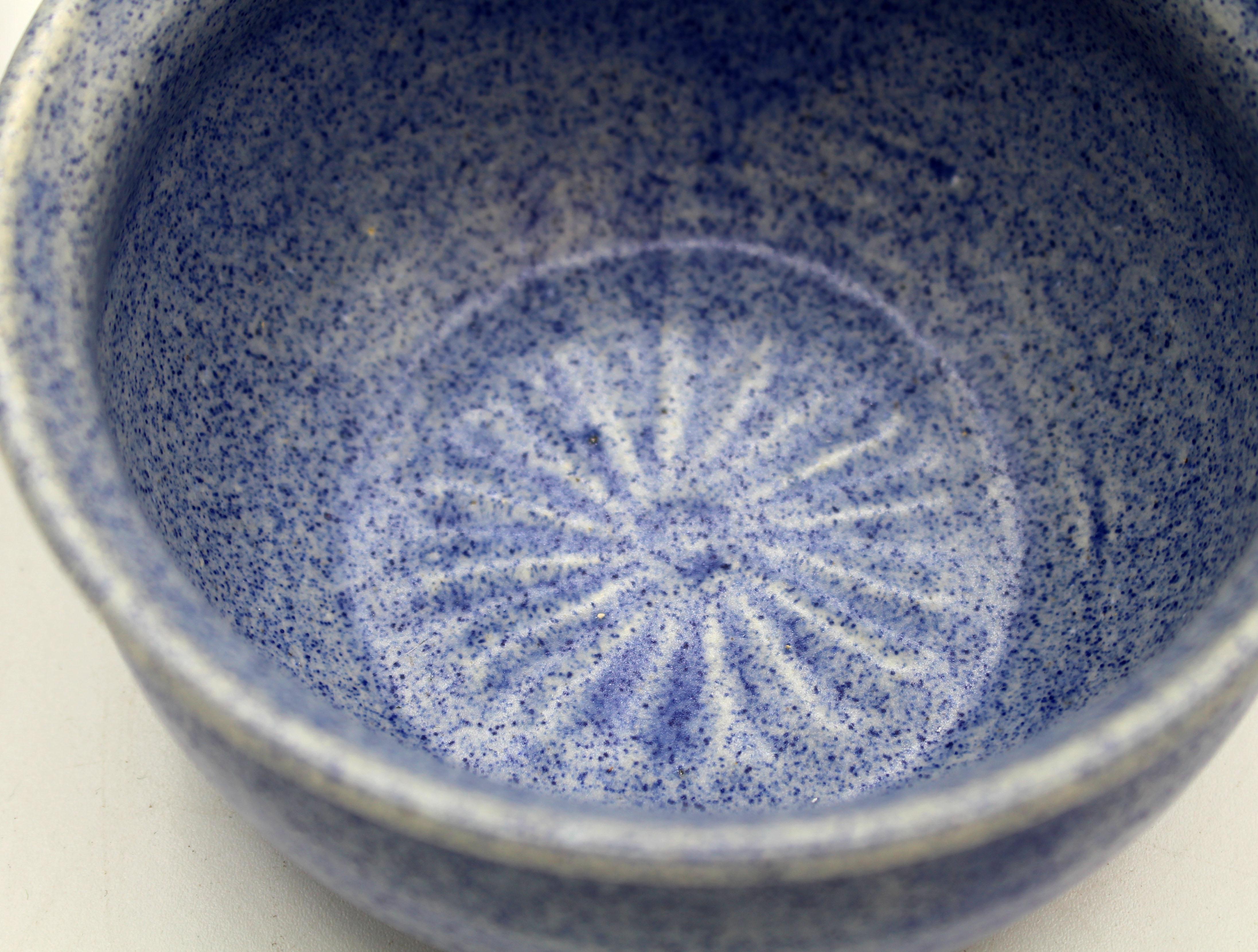 Arte popolare 1992 Set americano di 4 tazze da zuppa in ceramica John Garrau in vendita