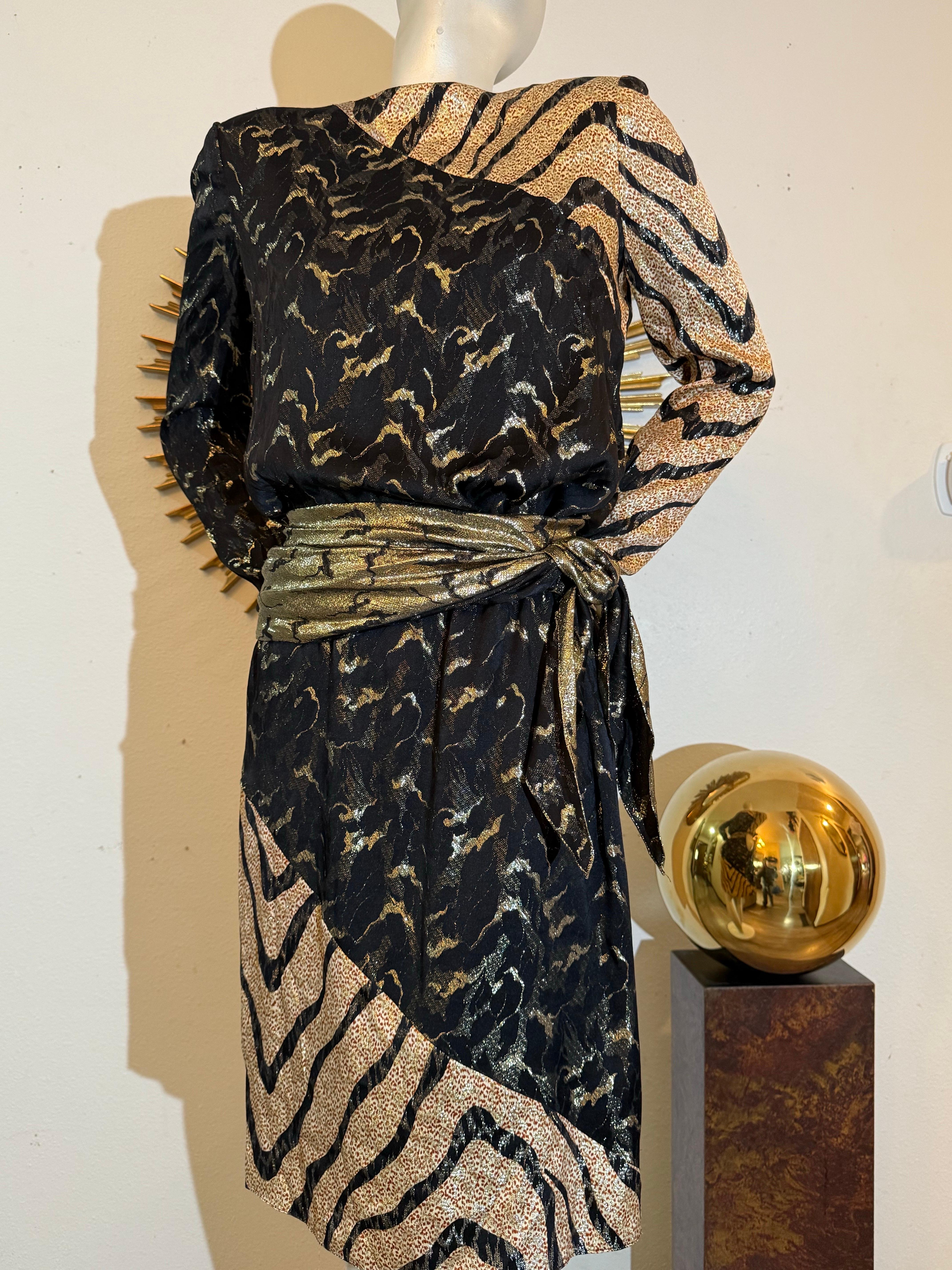 1992 - Bill Blass - Robe de cocktail en soie et lurex à motif animalier avec ceinture en vente 5