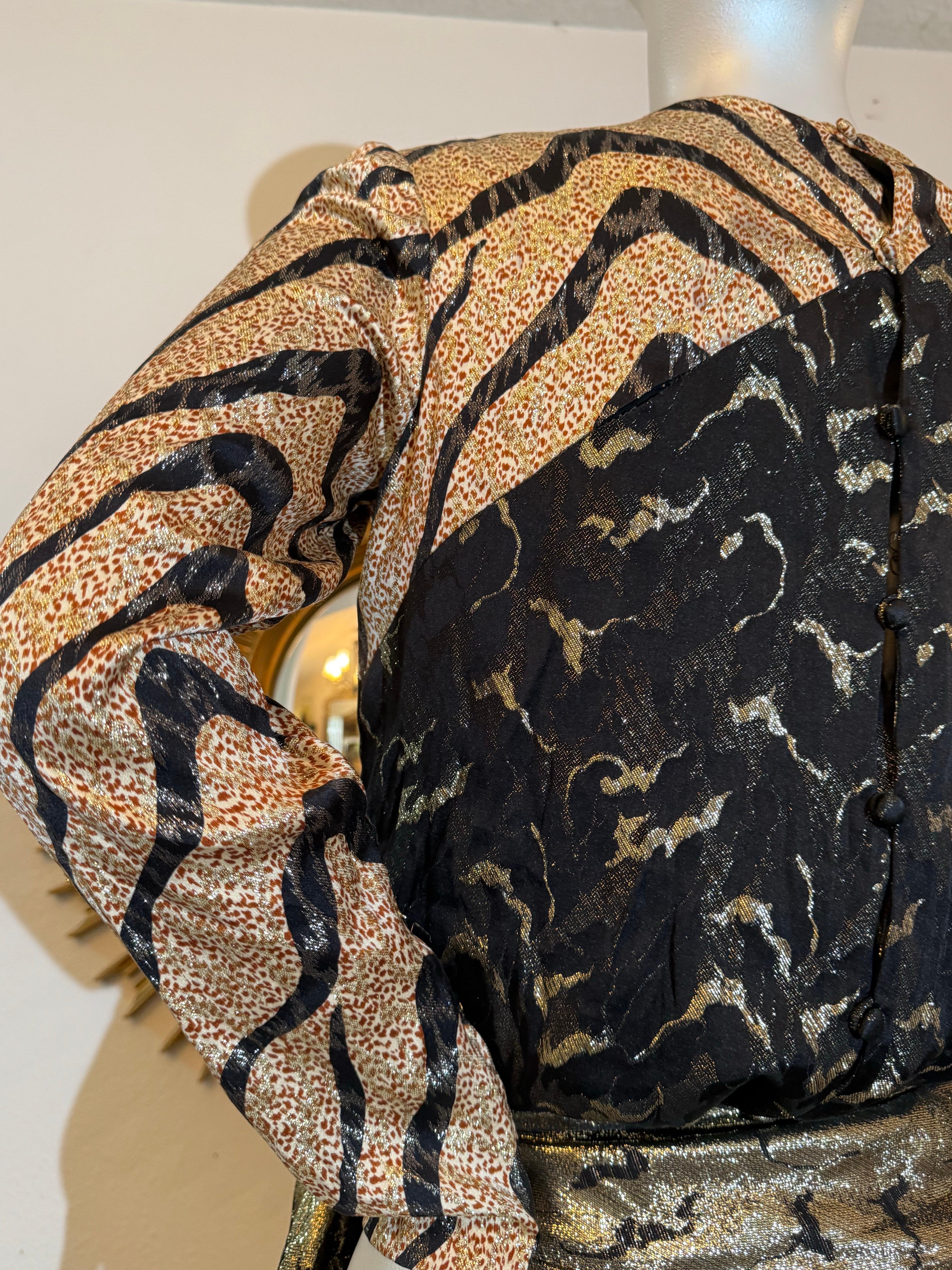 1992 - Bill Blass - Robe de cocktail en soie et lurex à motif animalier avec ceinture en vente 3
