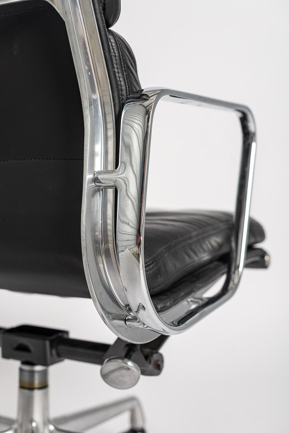 Late 20th Century 1992 Eames for Herman Miller Aluminum Group Soft Pad Office Chair