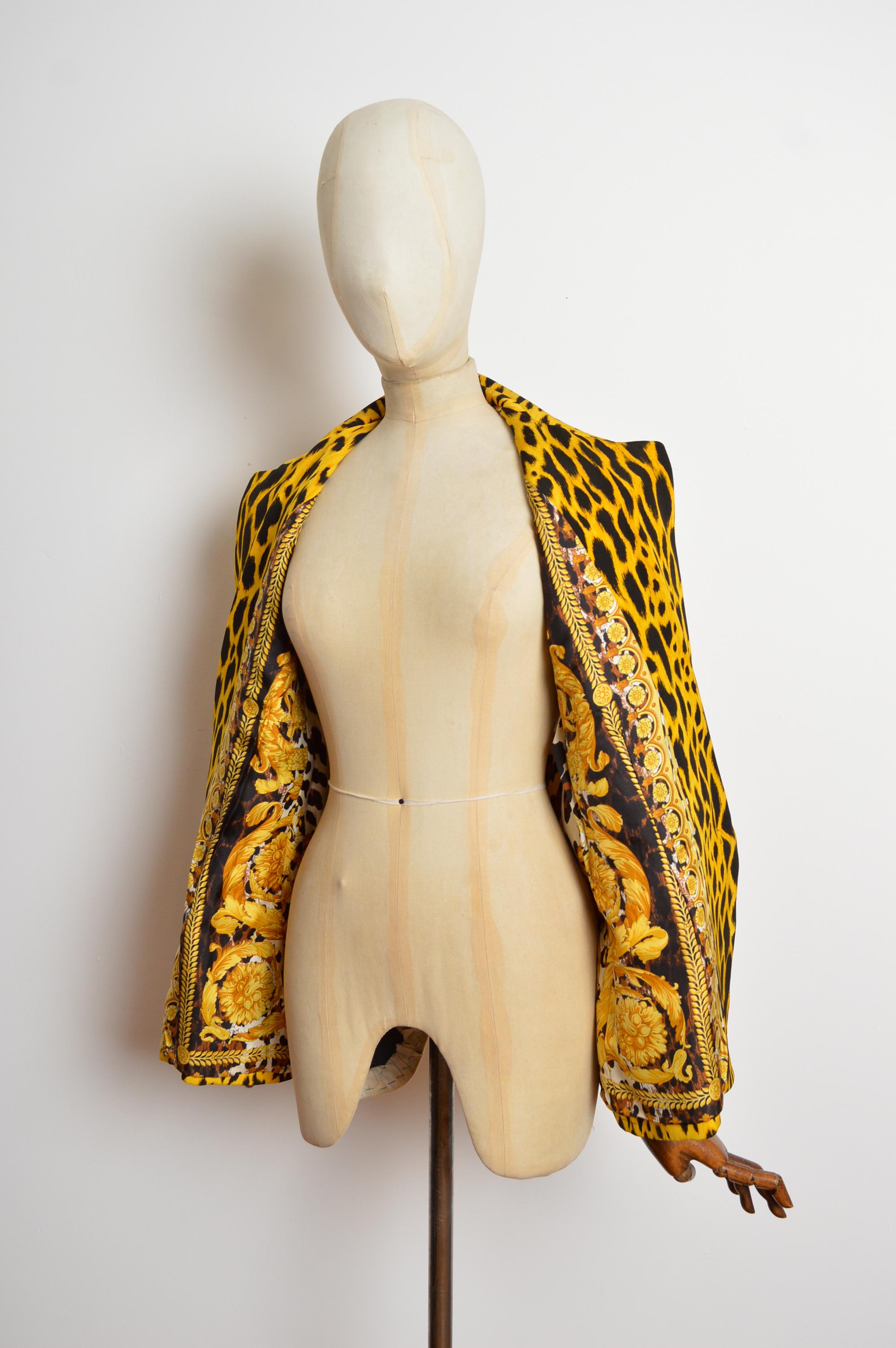 1992 Gianni Versace Couture Leopard Print / Cheetah Blazer - Runway Jacket For Sale 7
