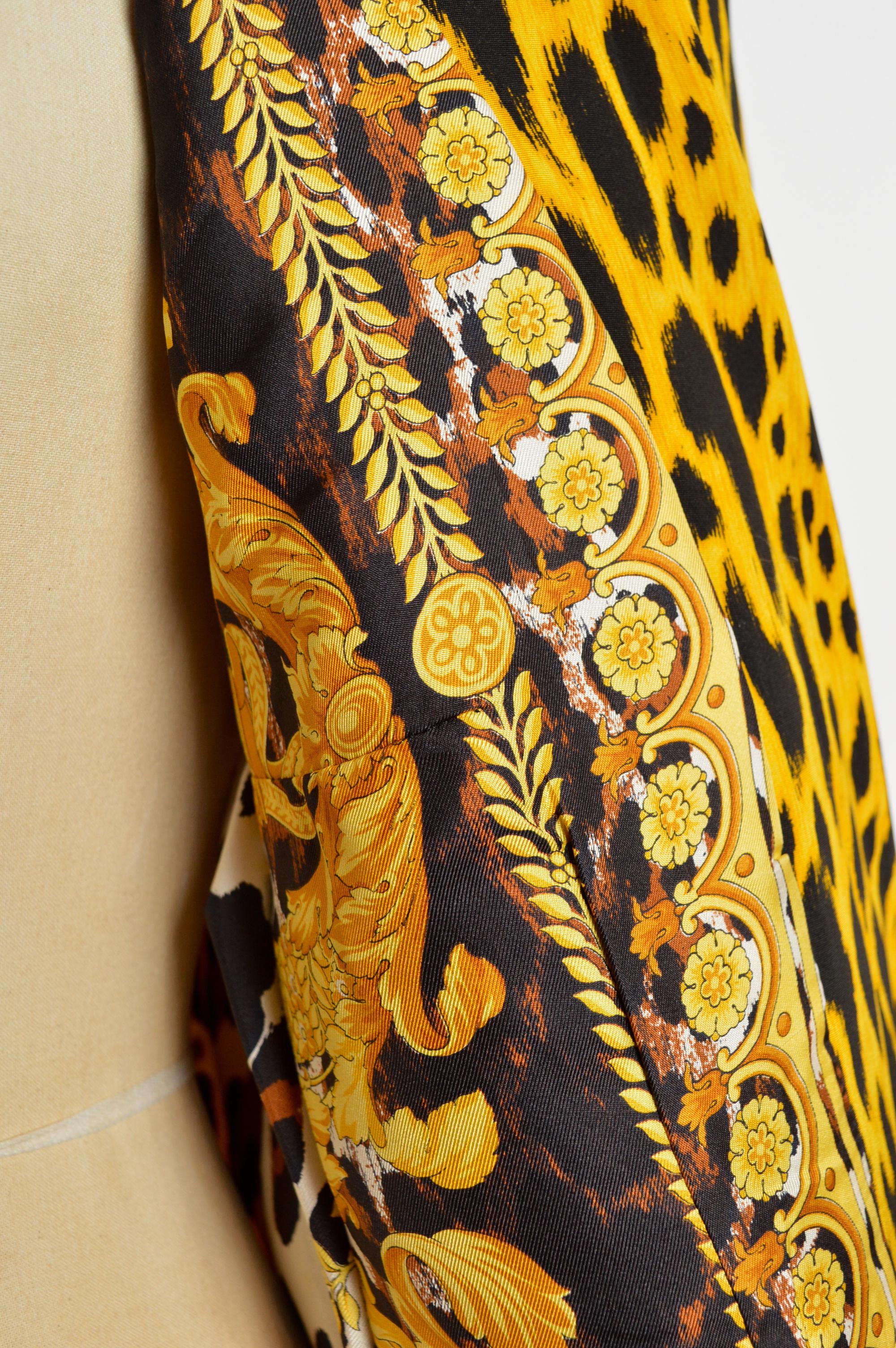 1992 Gianni Versace Couture Leopard Print / Cheetah Blazer - Runway Jacket For Sale 8