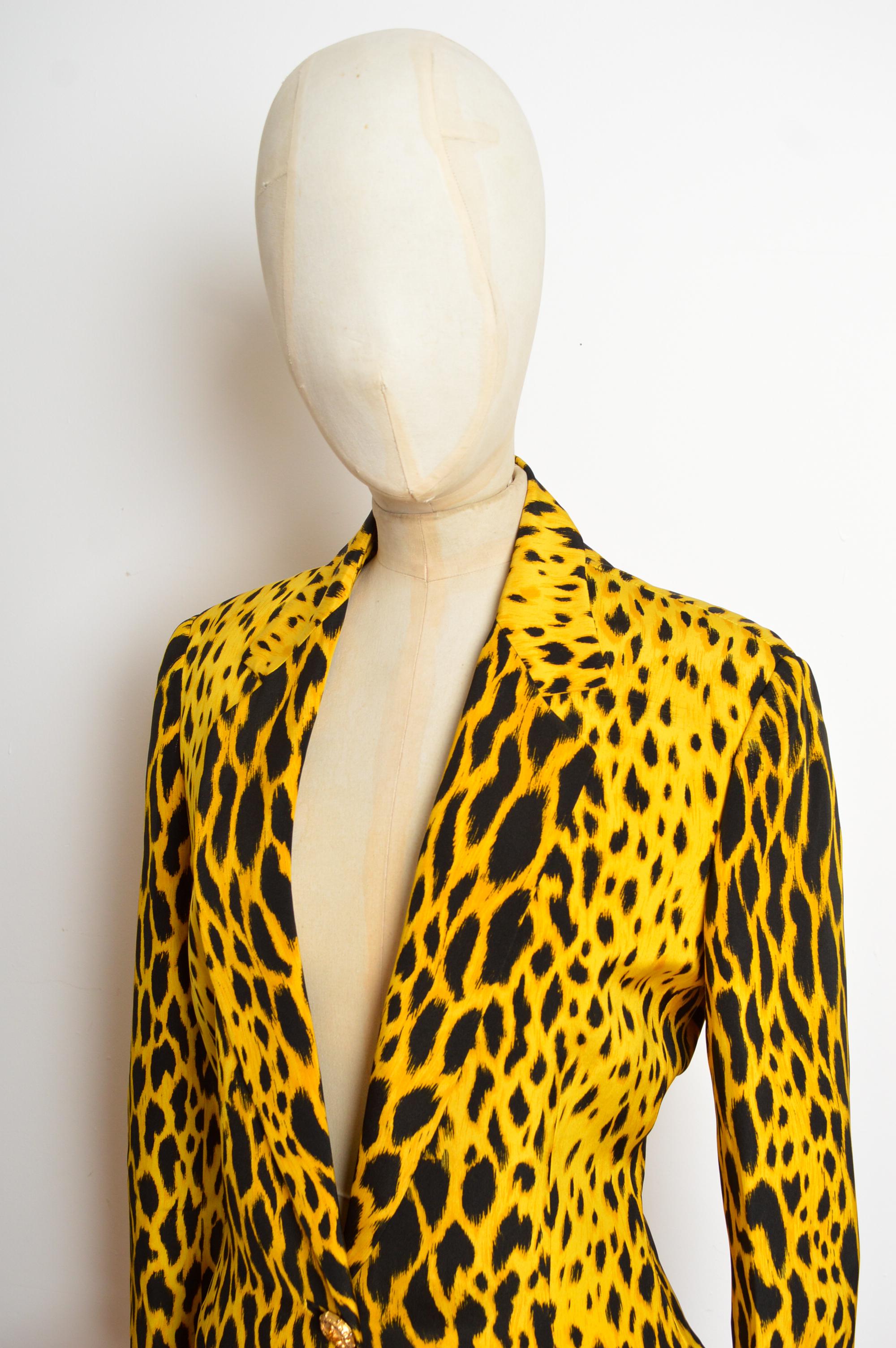 1992 Gianni Versace Couture Leopard Print / Cheetah Blazer - Runway Jacket In Good Condition For Sale In Sheffield, GB