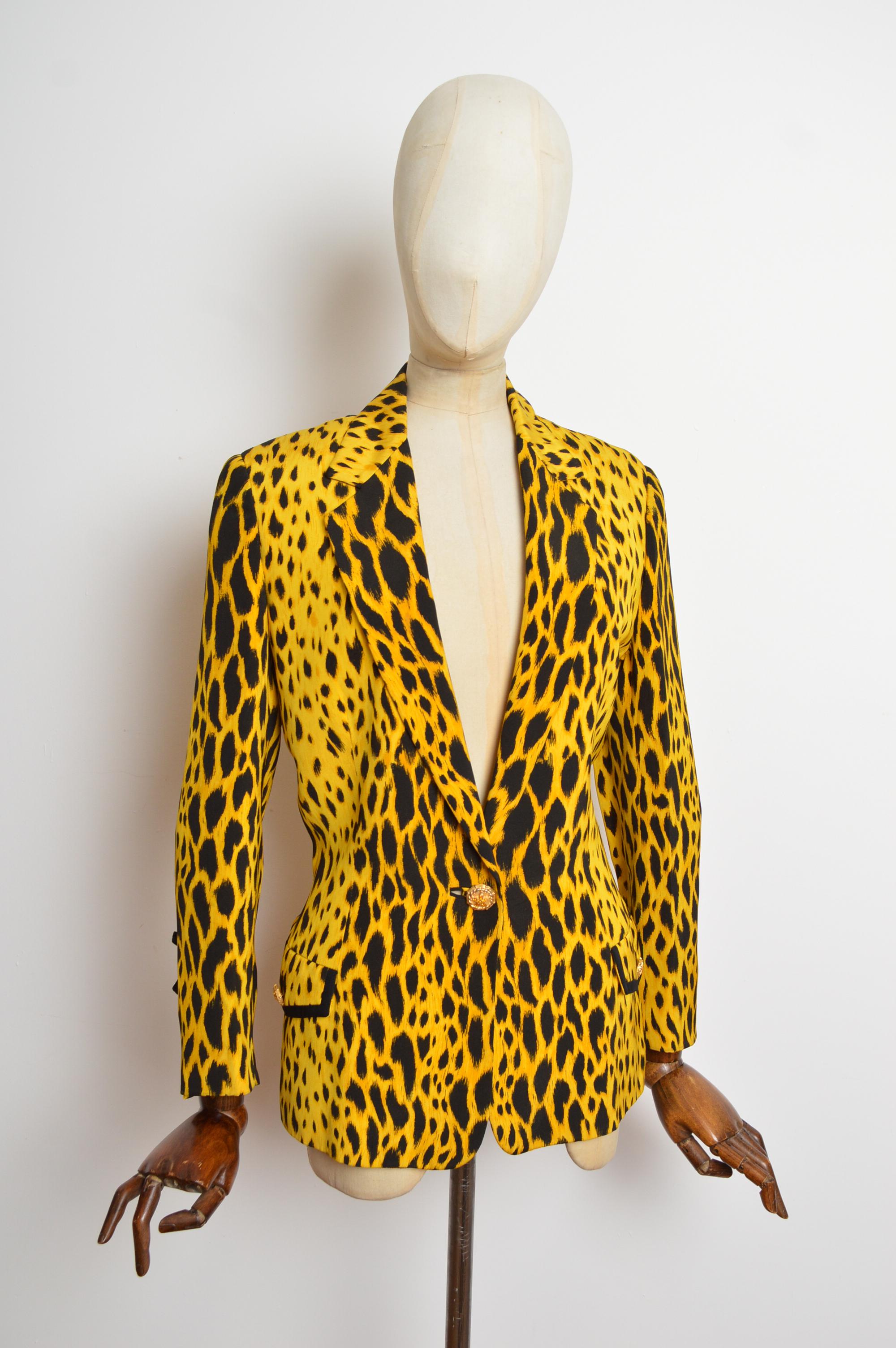 1992 Gianni Versace Couture Leopard Print / Cheetah Blazer - Runway Jacket For Sale 2