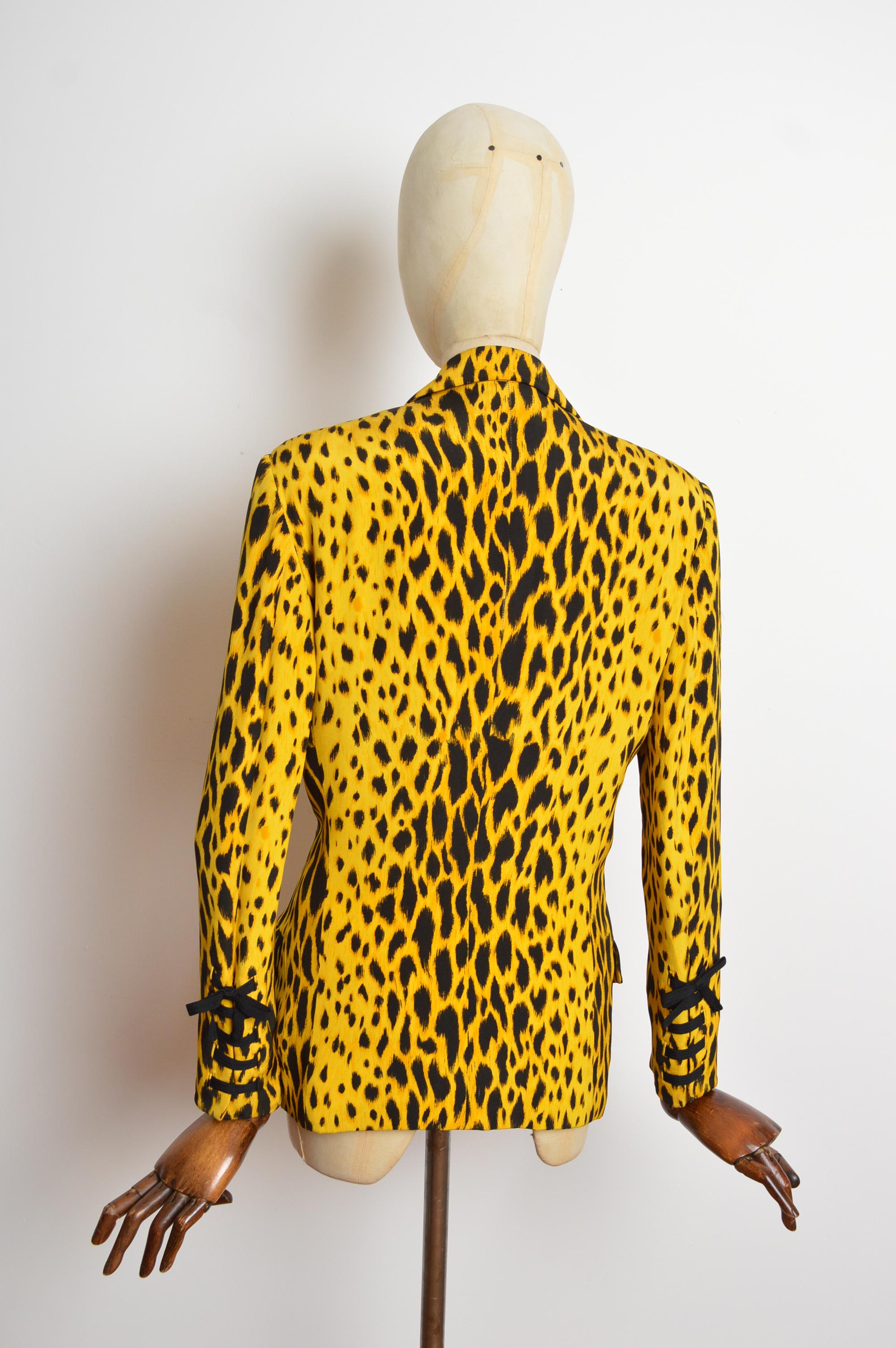 1992 Gianni Versace Couture Leopard Print / Cheetah Blazer - Runway Jacket For Sale 4