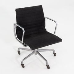1992 Herman Miller Eames Aluminum Group Management Desk Chair in Black Fabric