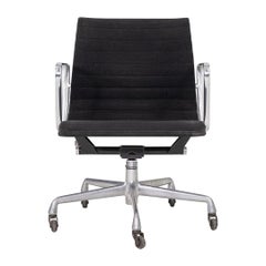 1992 Herman Miller Eames Aluminum Group Management Desk Chair in Black Fabric