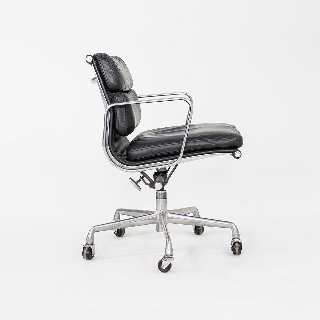 1992 Herman Miller Eames Soft Pad Management Desk Chair in Black Leather For Sale 4