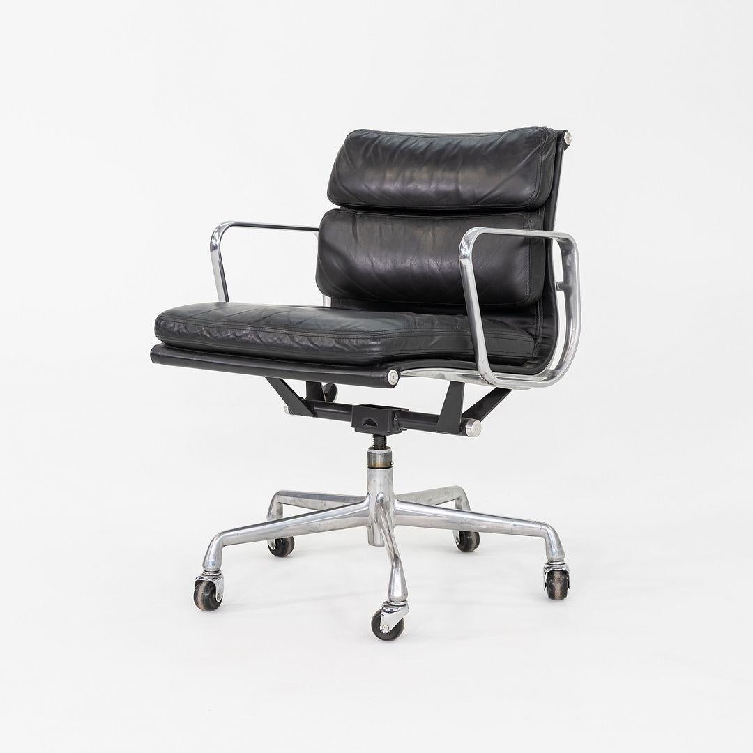 American 1992 Herman Miller Eames Soft Pad Management Desk Chair in Black Leather For Sale