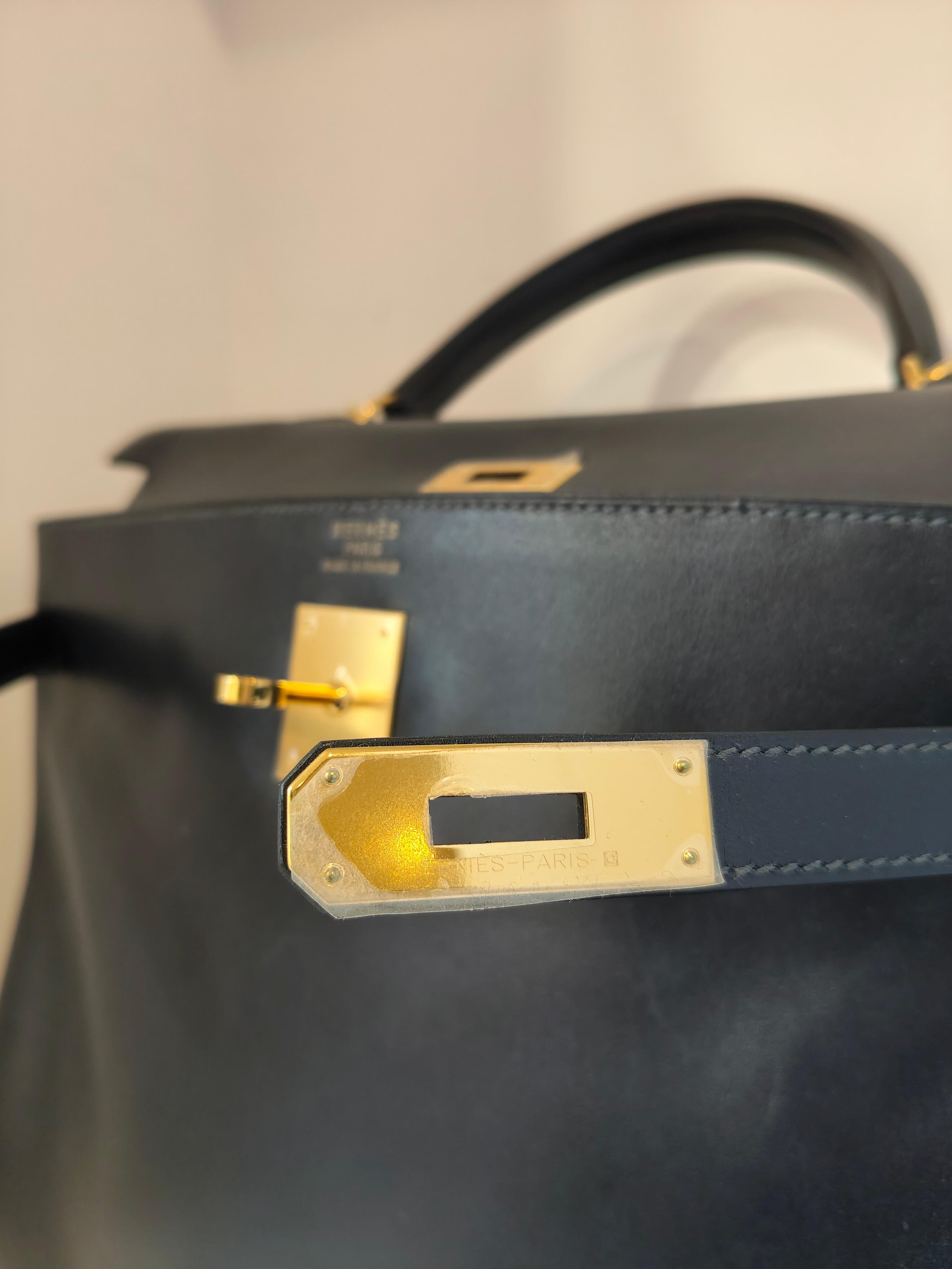 Women's or Men's 1992 Hermes Kelly  dark Blue navy size 35 For Sale